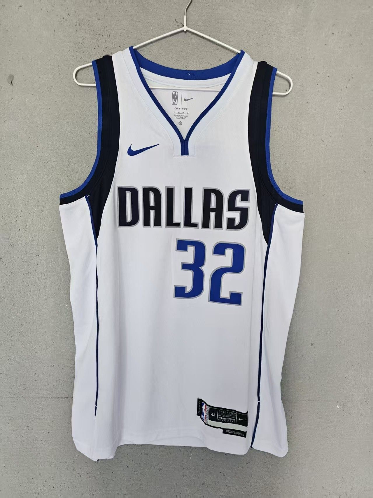 NBA Cooper Flagg Jersey Dallas Mavericks White Size US M / EU 48-50 / 2 - 1 Thumbnail