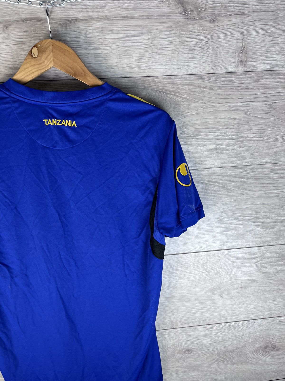 Other Men’s soccer jersey Tanzania 🇹🇿 uhlsport size l Size US L / EU 52-54 / 3 - 13 Thumbnail