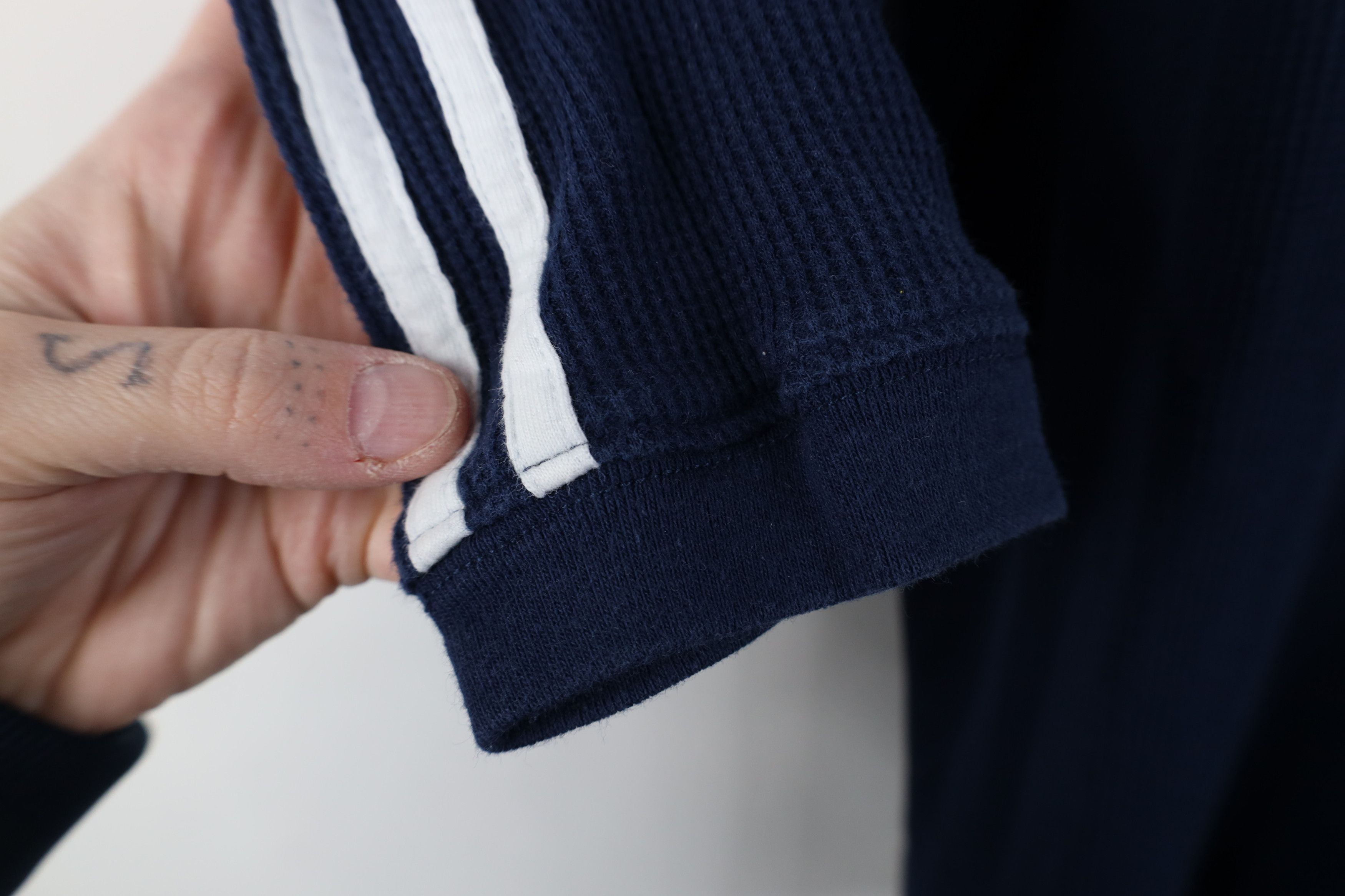 Adidas Vintage Adidas Basketball Thermal Waffle Knit T-Shirt Blue Size US XL / EU 56 / 4 - 9 Thumbnail