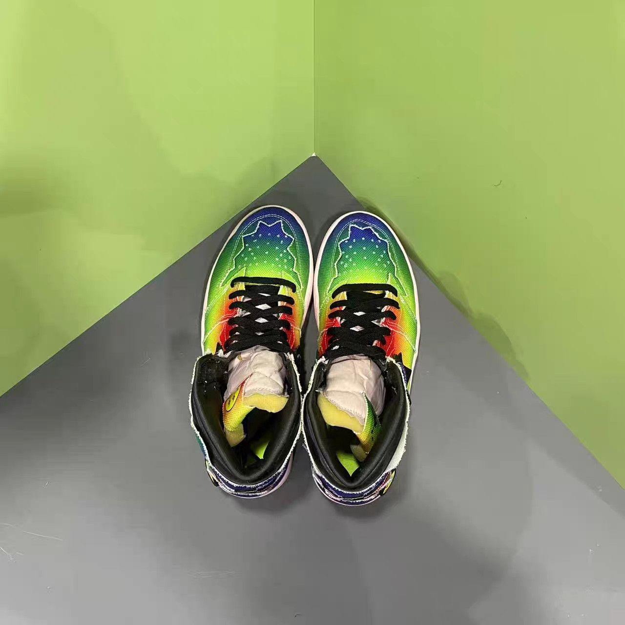 Jordan Brand J Balvin x Air Jordan 1 Rainbow Tie-Dye K15 Size US 10 / EU 43 - 7 Thumbnail