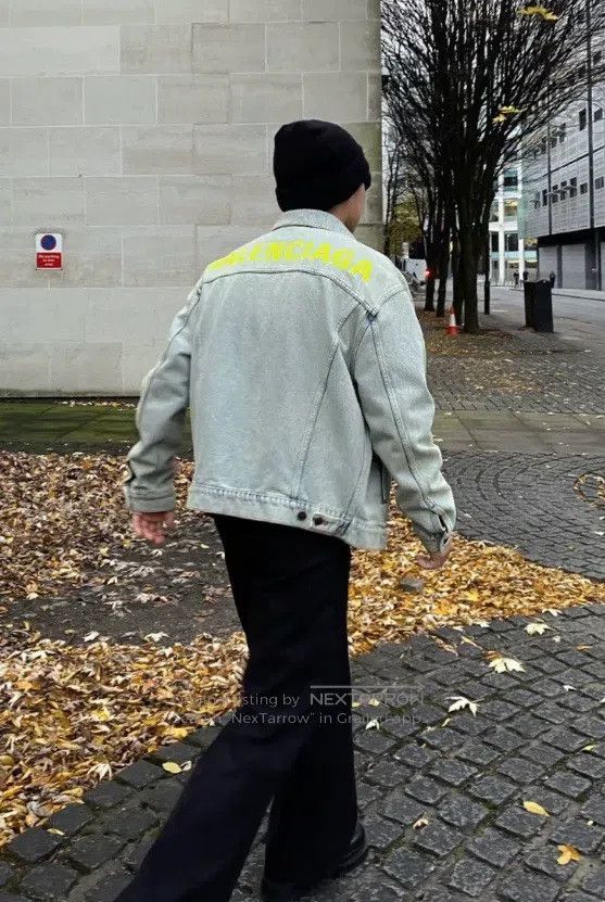 Balenciaga Balenciaga Back Logo Washed Destroyed Denim Jacket Size US S / EU 44-46 / 1 - 4 Thumbnail