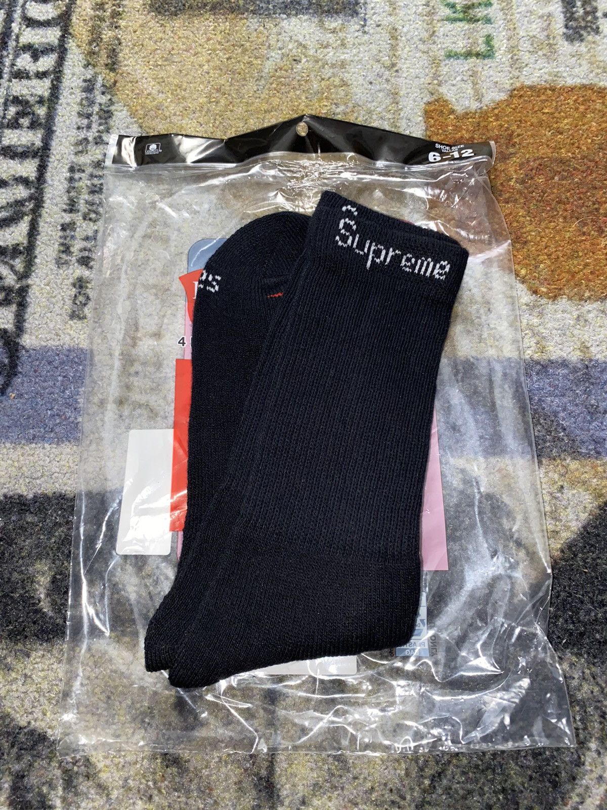 Pre-owned Hanes X Supreme Hanes Crew Socks (1 Pair) In Black