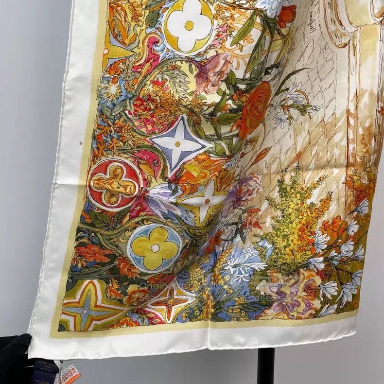 Louis Vuitton Louis Vuitton Mediterranean-scented silk square scarf Size ONE SIZE - 3 Thumbnail