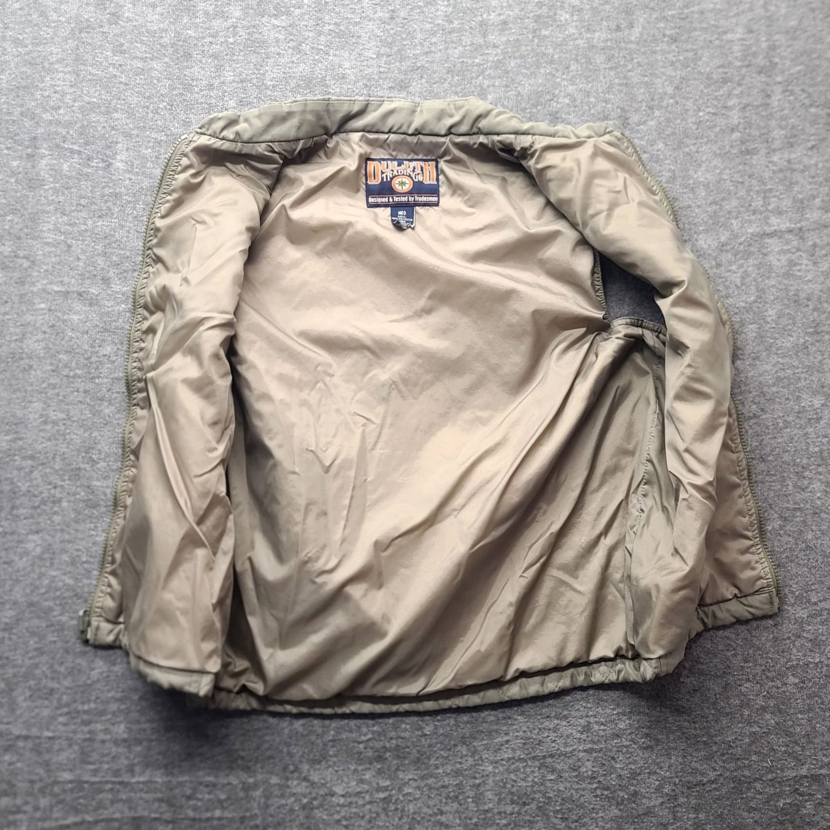Vintage Duluth Crosscut Quilted Vest Men’s M Regular Fit Lightweight Insulated Zip Pocketed Brown Solid Nylon Lining Vintage? Size US M / EU 48-50 / 2 - 6 Thumbnail
