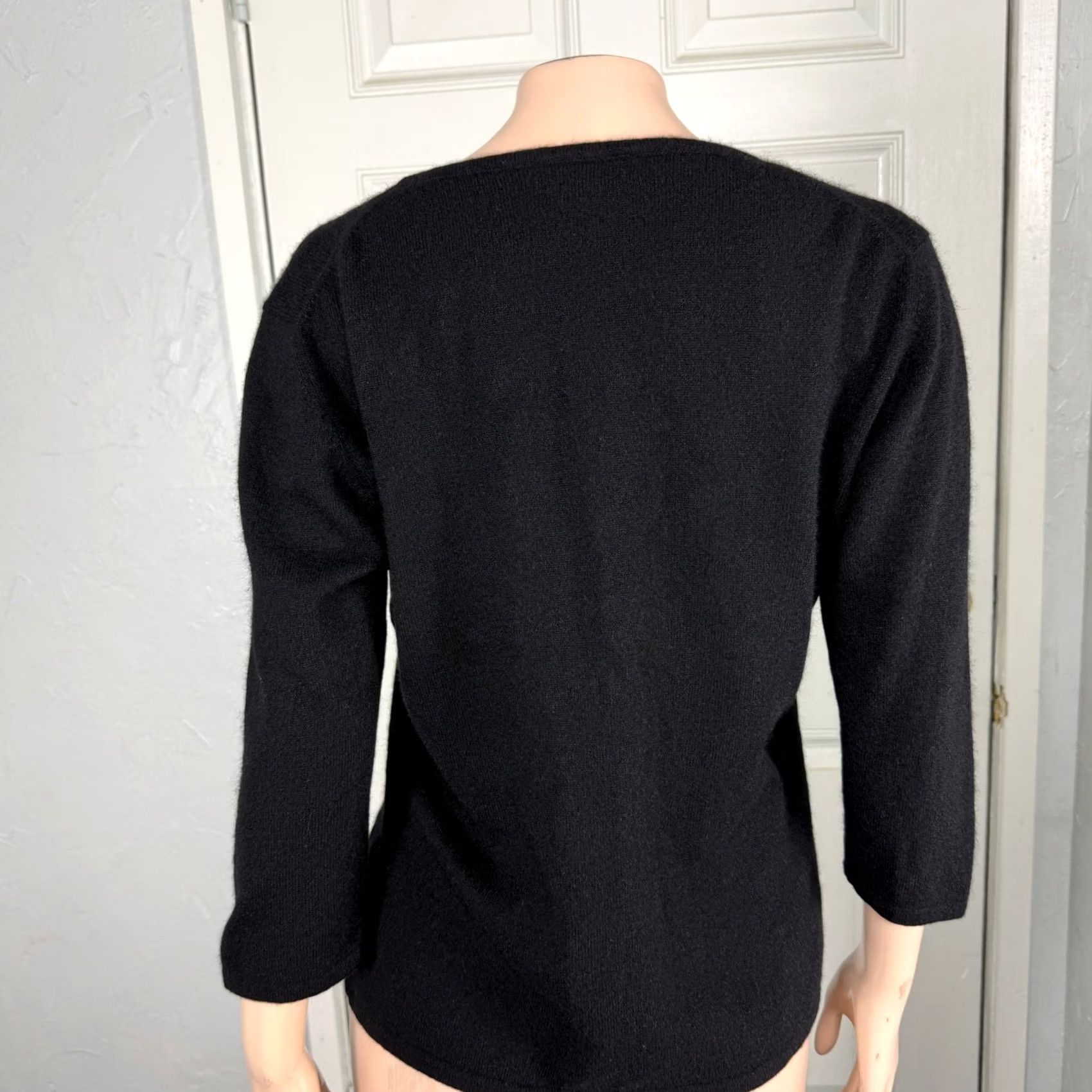 Vintage VINTAGE Mendocino Women's Sweater L 100% Cashmere 3/4 Sleeve Scoop neck Black Knit Pullover Casual Mens? Women? 40 Bust Size L / US 10 / IT 46 - 3 Thumbnail