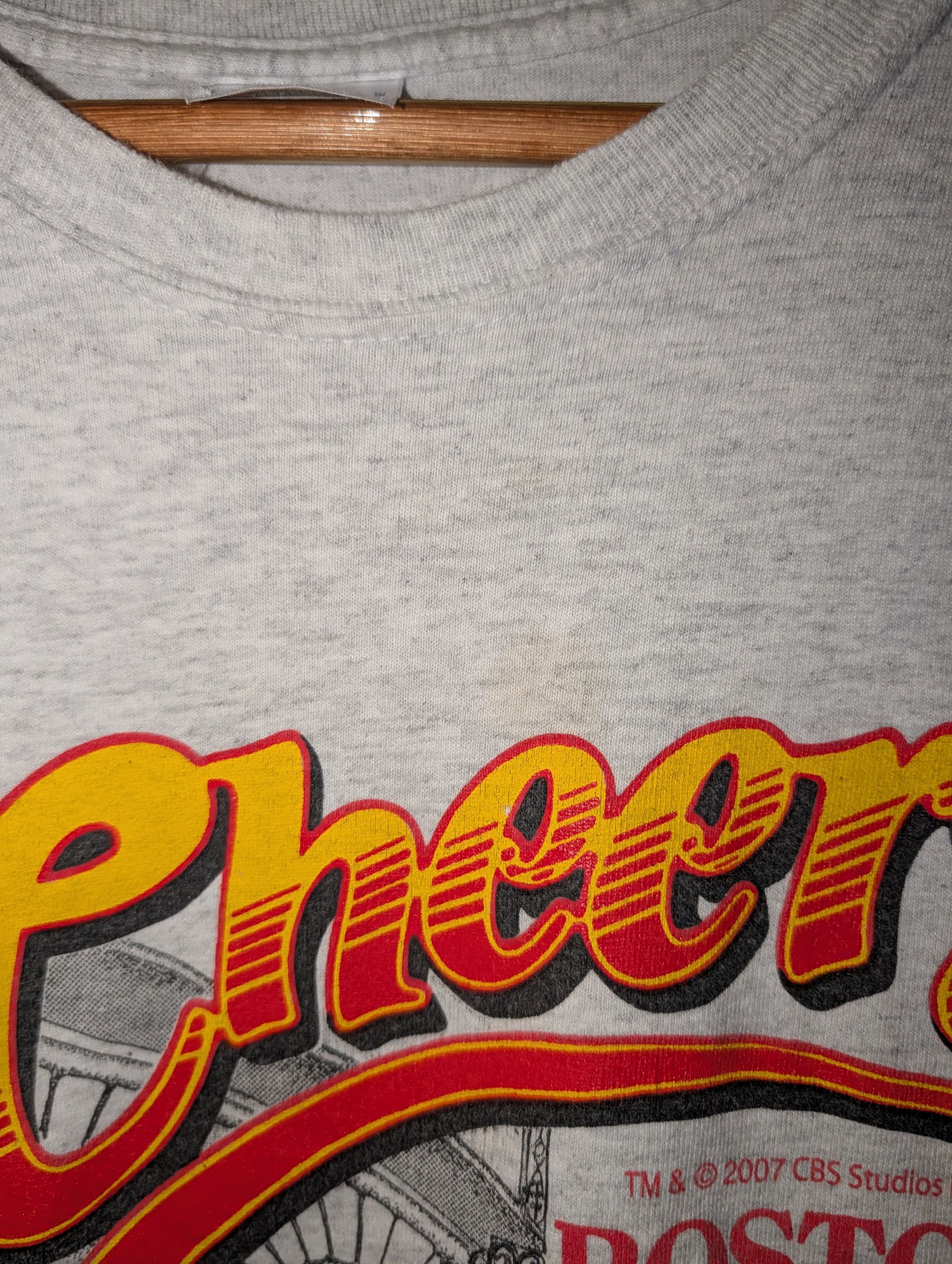 Gildan Vintage 2004 Cheers Boston CBS TV Show Promo Large T-Shirt Size US L / EU 52-54 / 3 - 7 Thumbnail
