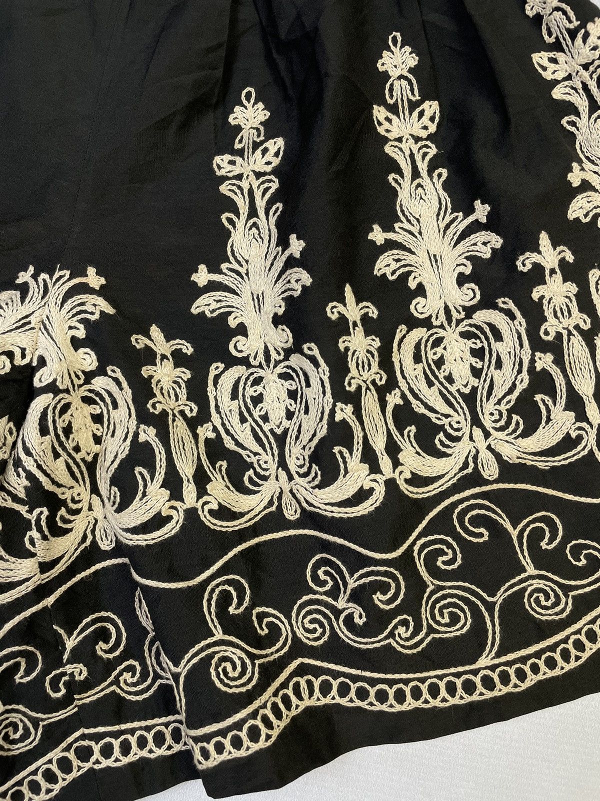 Anna Sui Dolly Girl by Anna Sui Baroque Shorts Size 25" / US 0 / IT 36 - 2 Thumbnail