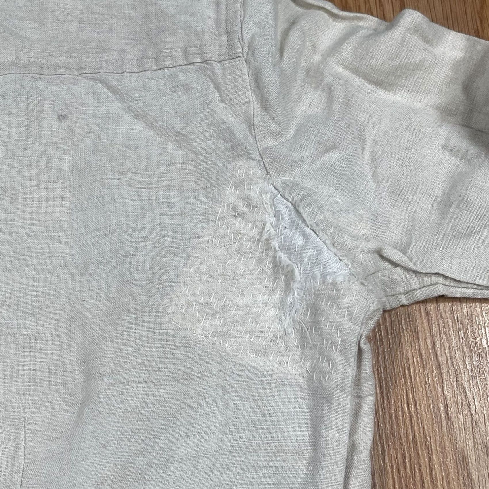 Vintage VINTAGE? No. J Crew Button-Up Shirt Womens Size 0 Beige Linen Blend Long Sleeve Casual Shirt Womens XS-0? (No new info). Size XS / US 0-2 / IT 36-38 - 3 Thumbnail