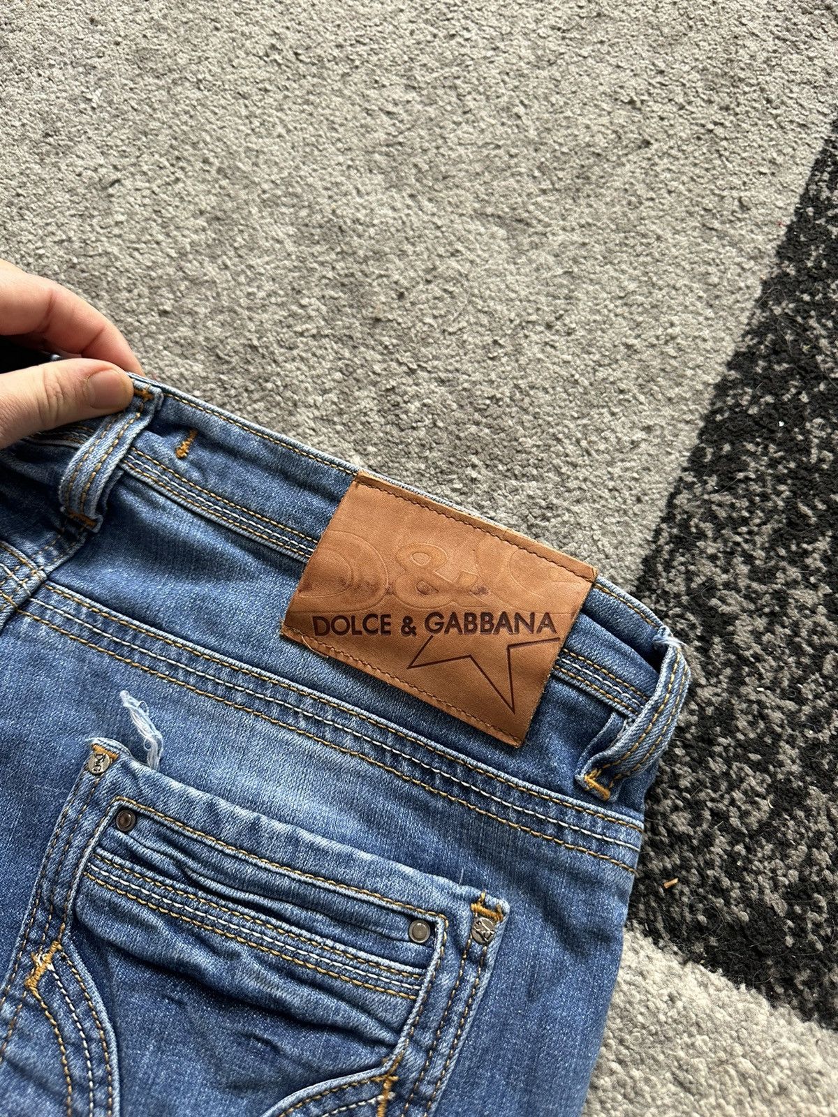 Dolce & Gabbana Vintage Dolce & Gabbana Faded Wash Style Jeans Size US 34 / EU 50 - 4 Thumbnail