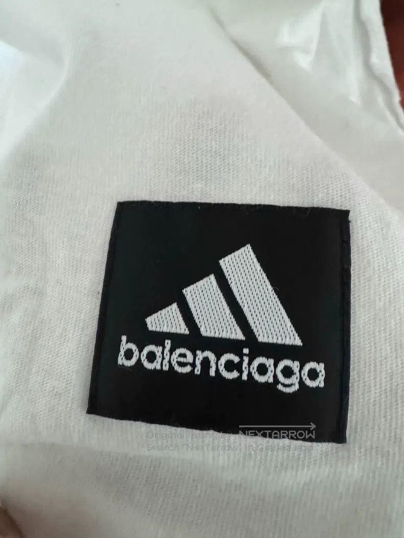 Balenciaga Balenciaga Logo Letter Embroidered Short Sleeve T-Shirt Size US XL / EU 56 / 4 - 5 Thumbnail