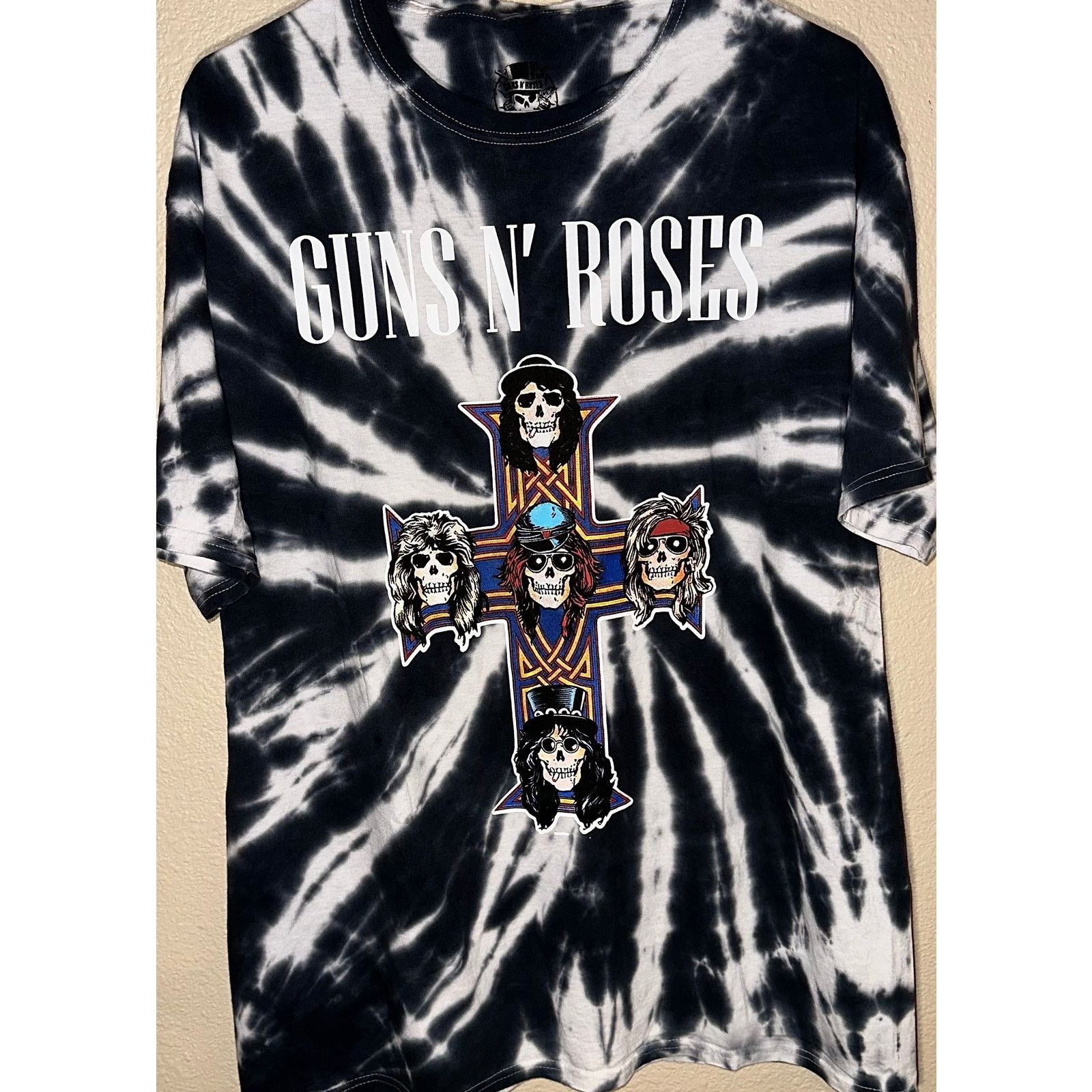 Guns N' Roses 🖤 Guns N' Roses Tie-Dye Skull Cross Tee Size L Size US L / EU 52-54 / 3 - 1 Thumbnail