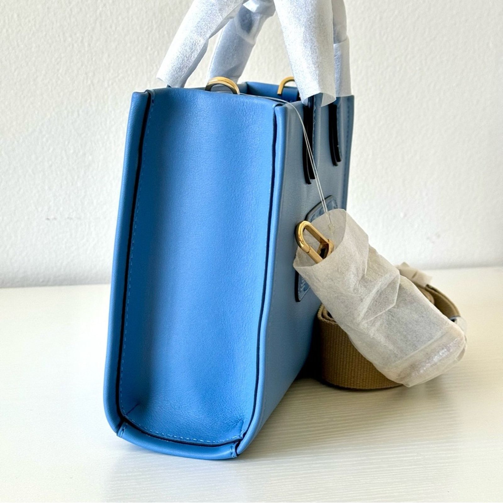 Michael Kors NWT! MICHAEL KORS GIGI French Blue Handbag, Small, MSPR. 450 Size ONE SIZE - 10 Thumbnail