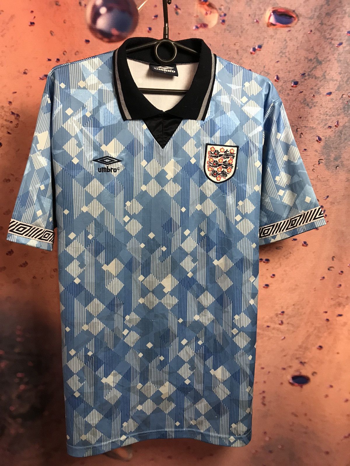 Vintage Vintage England Shearer Umbro soccer jersey Size US L / EU 52-54 / 3 - 2 Thumbnail