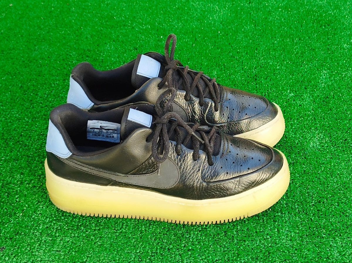 Nike Sneakers Nike Air Force 1 Low LX #8 Size US 8 / IT 38 - 1 Thumbnail