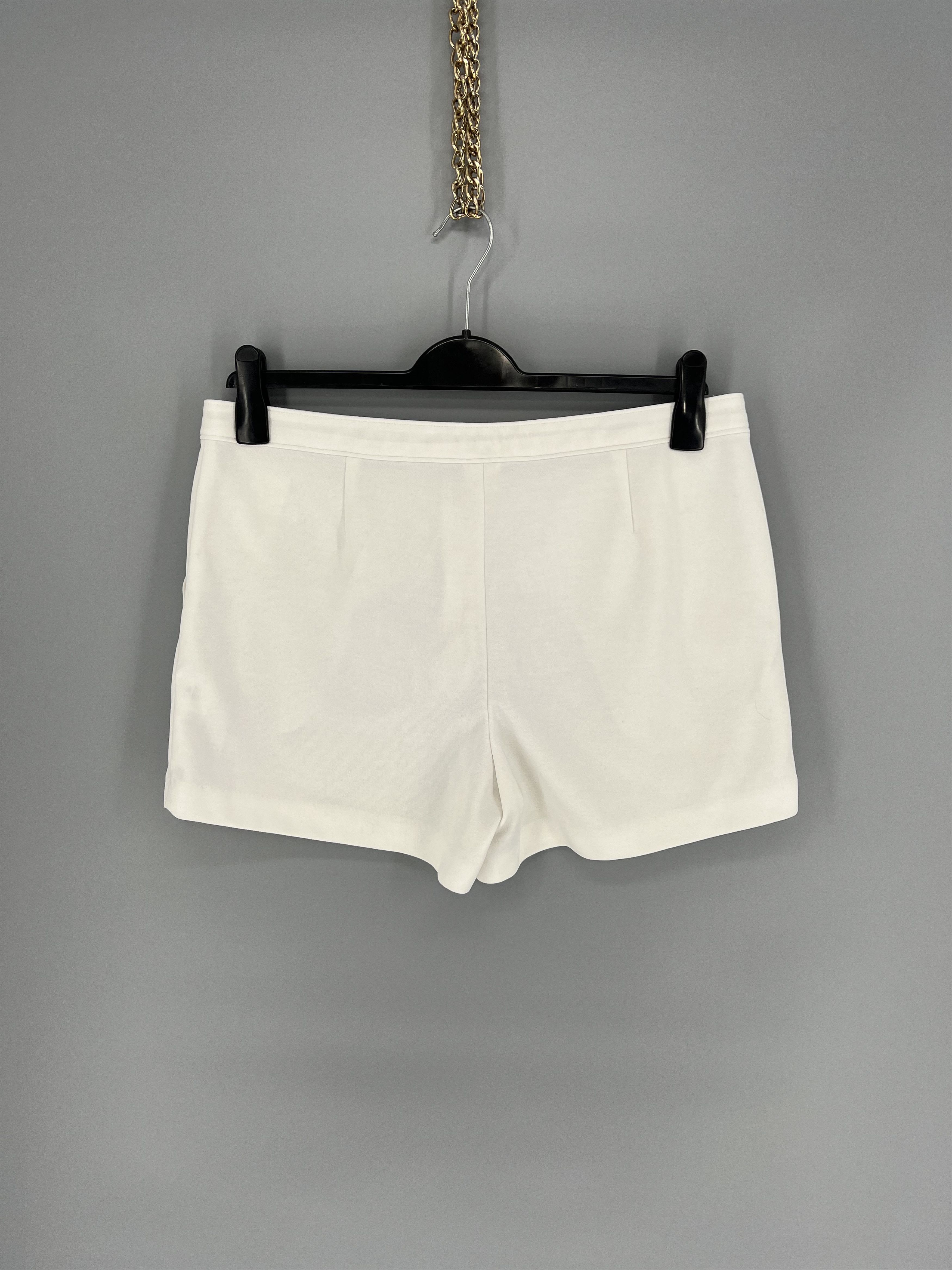 Diadora Vintage 80s Diadora White Vintage Tennis Shorts RARE Luxury Size US 36 / EU 52 - 11 Thumbnail
