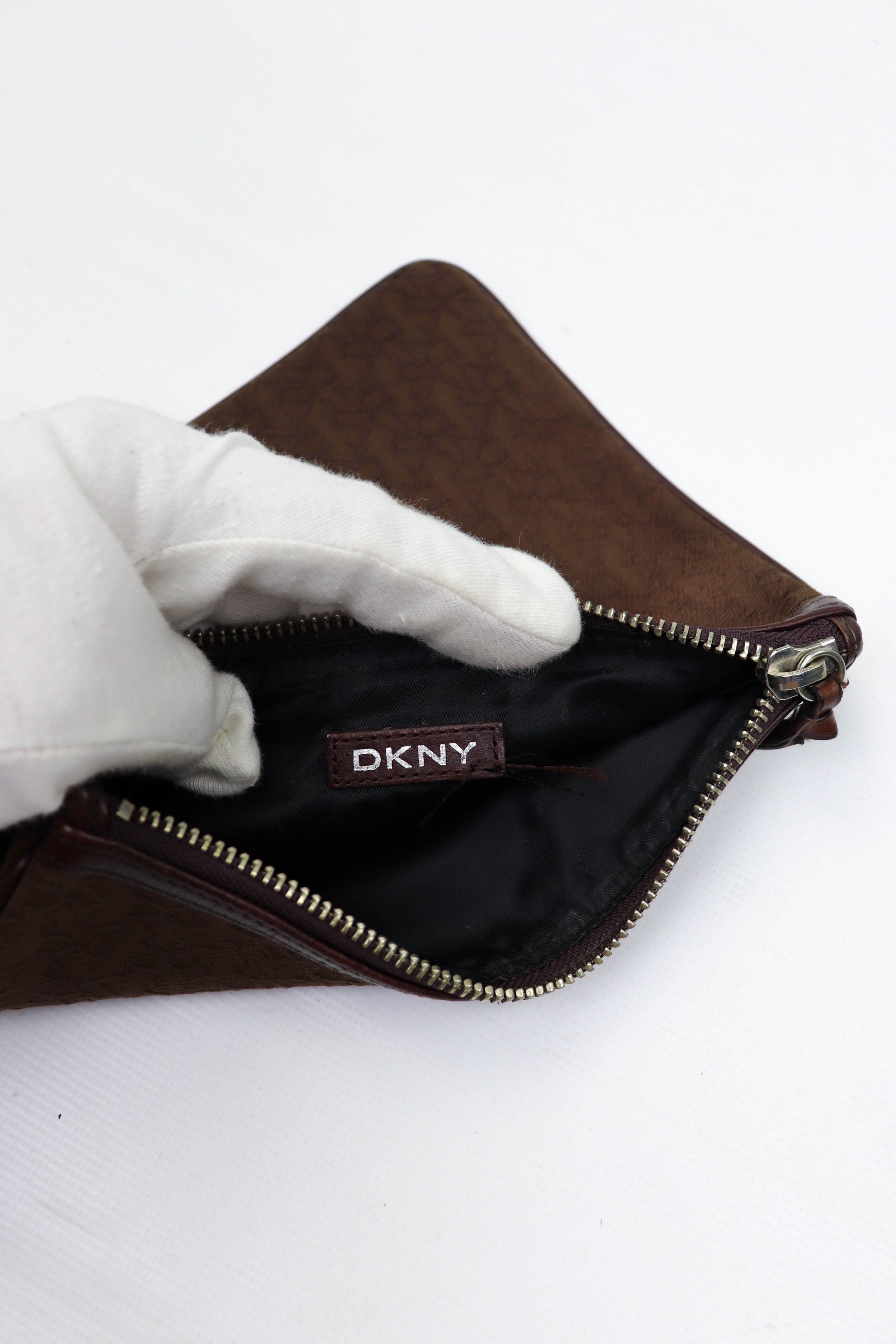 DKNY DKNY Donna Karan New York Sun Faded Monogram Zip Pouch Size ONE SIZE - 5 Thumbnail