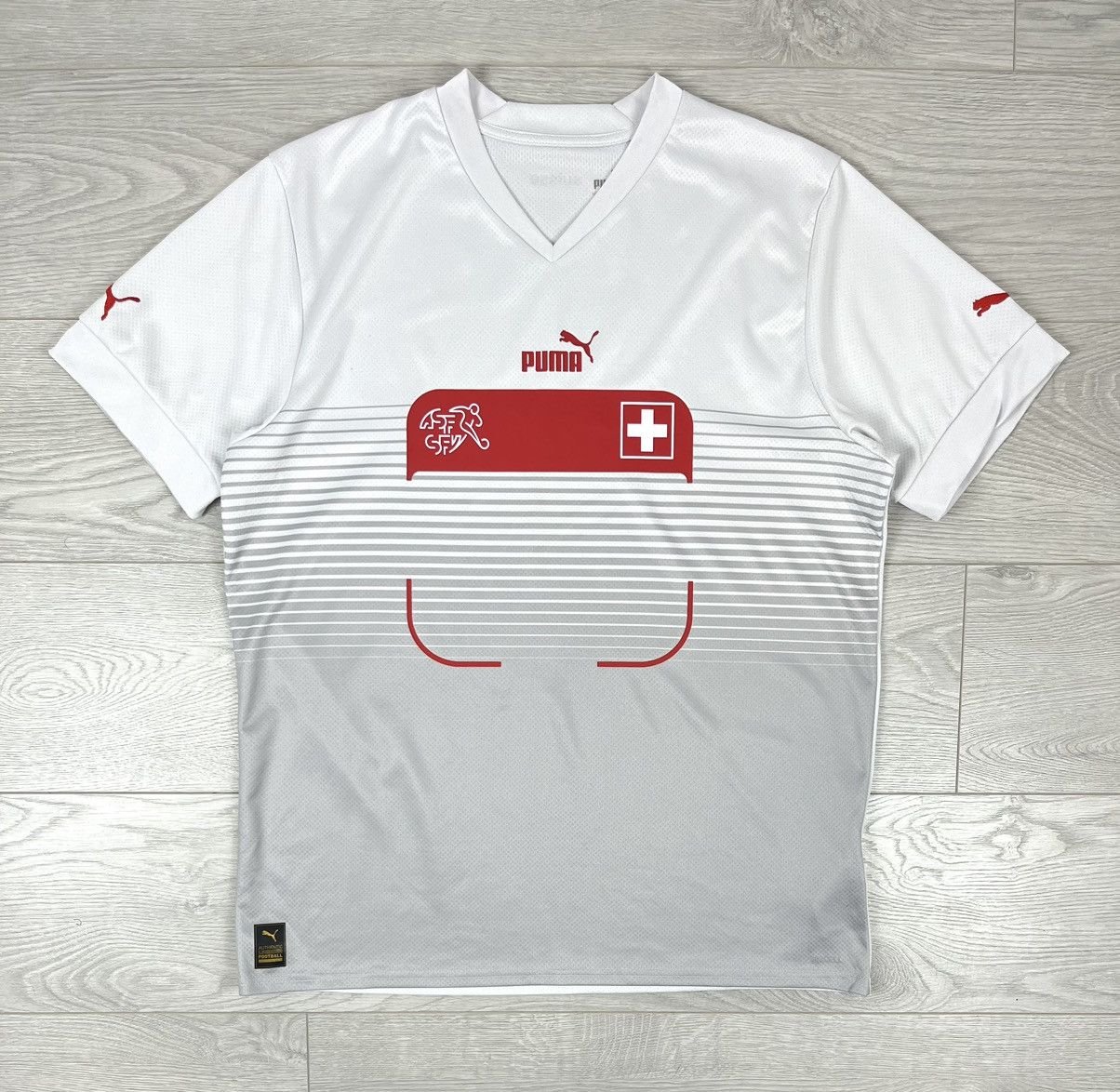 Puma Puma Switzerland 2022 Soccer Team Away Jersey Shirt Size US L / EU 52-54 / 3 - 1 Thumbnail