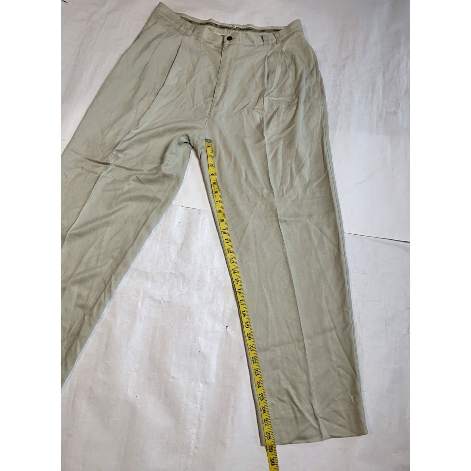 Tommy Bahama VINTAGE Tommy Bahama Pants Mens Size 38 Beige 100% Silk Pants Straight Leg Pleated Front Size US 38 / EU 54 - 4 Thumbnail