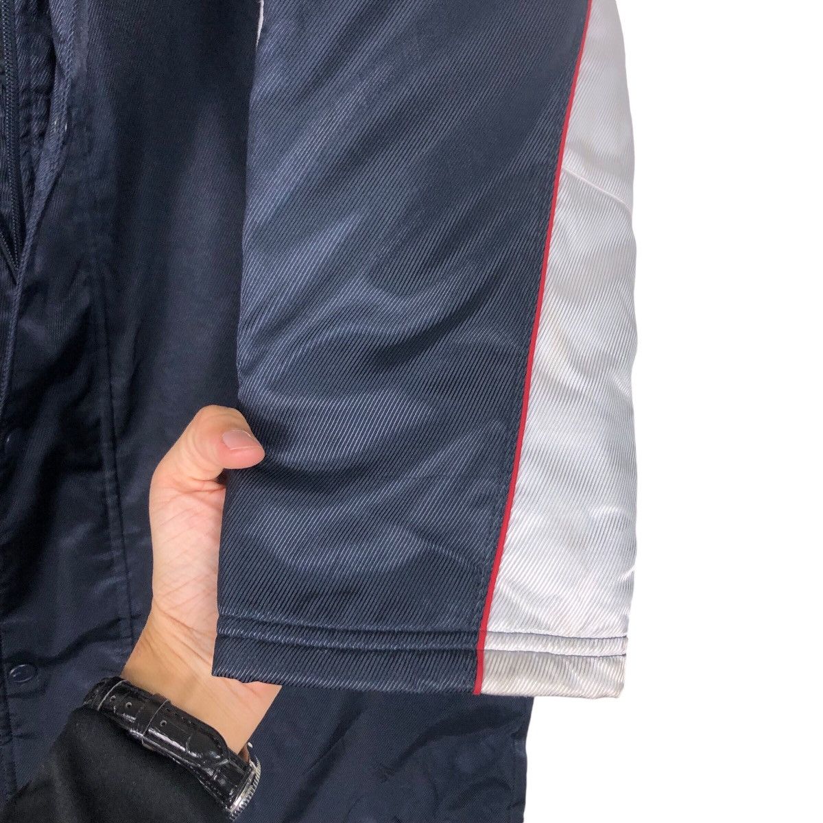 Champion × Japanese Brand × Vintage Vintage 90s Collection Champion Long Jacket Big Logo Size US L / EU 52-54 / 3 - 21 Thumbnail