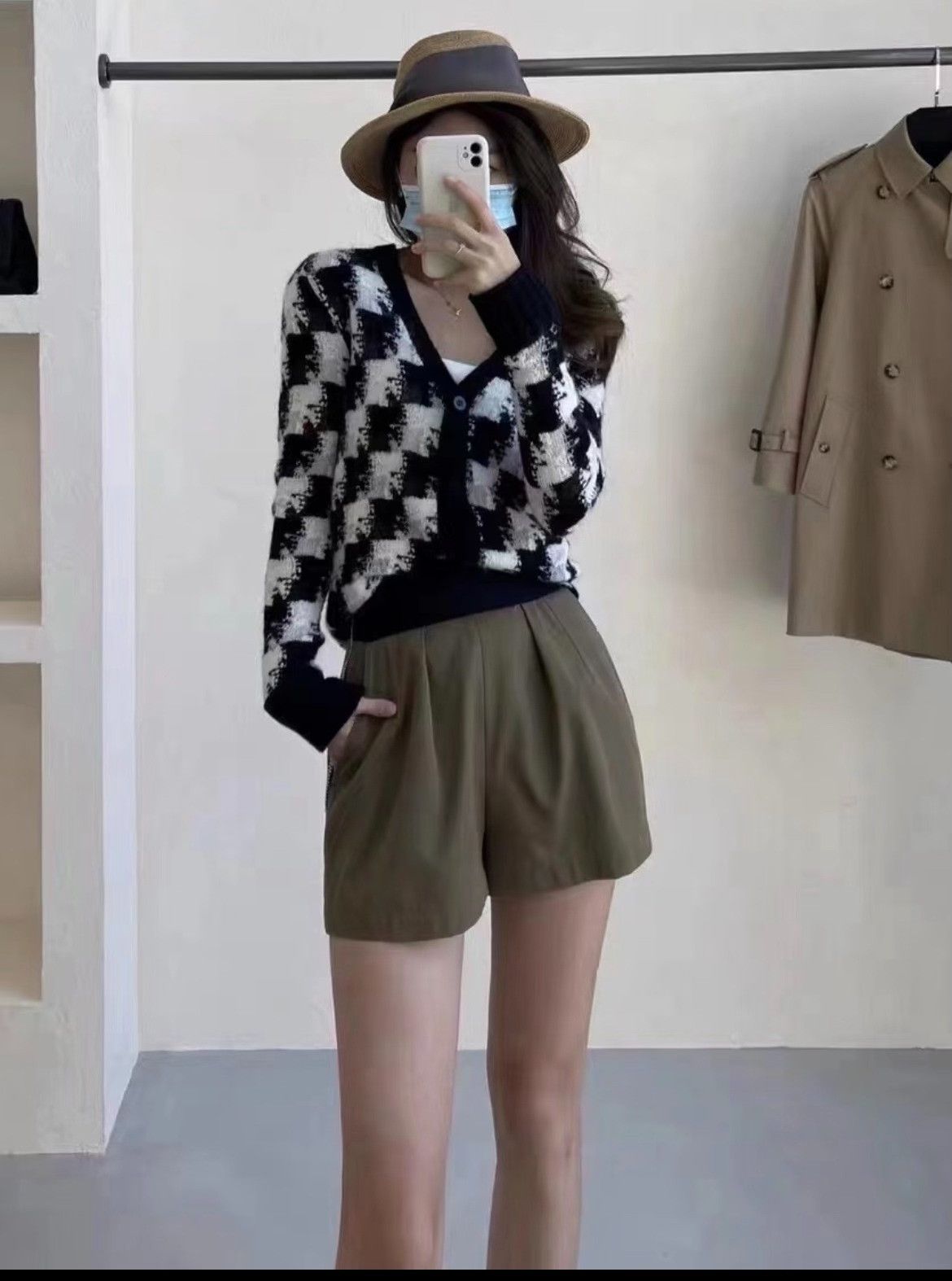 Dior Dior Black White Check Cashmere Cardigan Size XS / US 0-2 / IT 36-38 - 1 Thumbnail