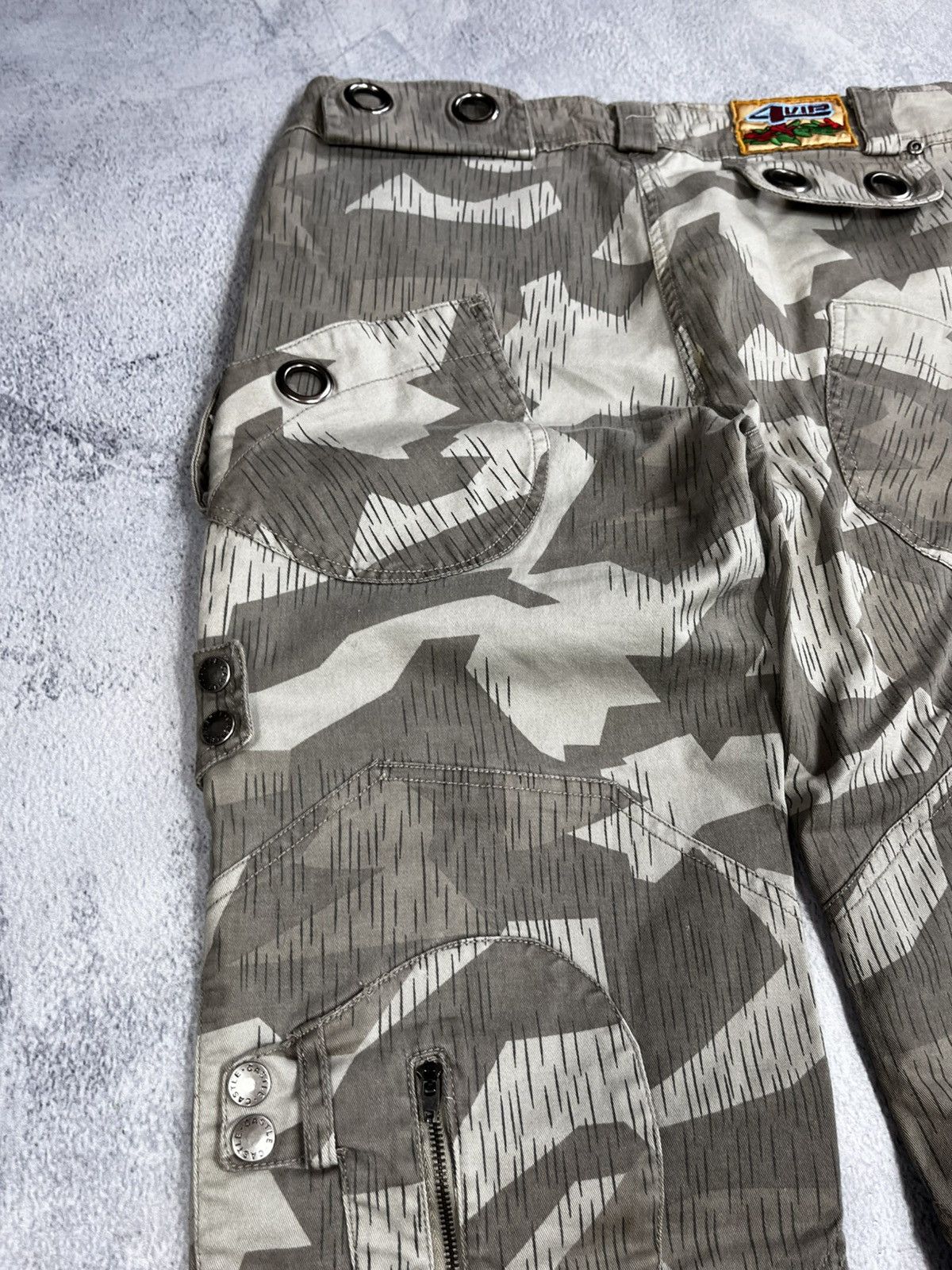 Other Vintage Y2K camo bondage multi pockets low rise pans 31 Size 31" - 6 Thumbnail