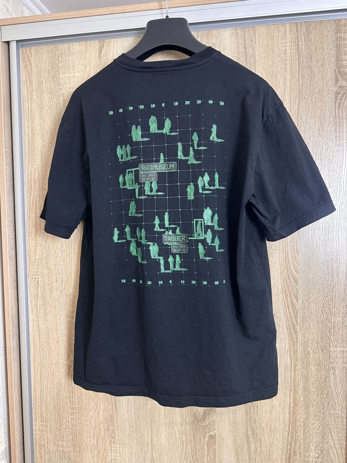 Japanese Brand 🔥 RARE Tabber x Rad Museum Tour 2023 Seoul Therapy T Shirt Size US XXL / EU 58 / 5 - 2 Thumbnail