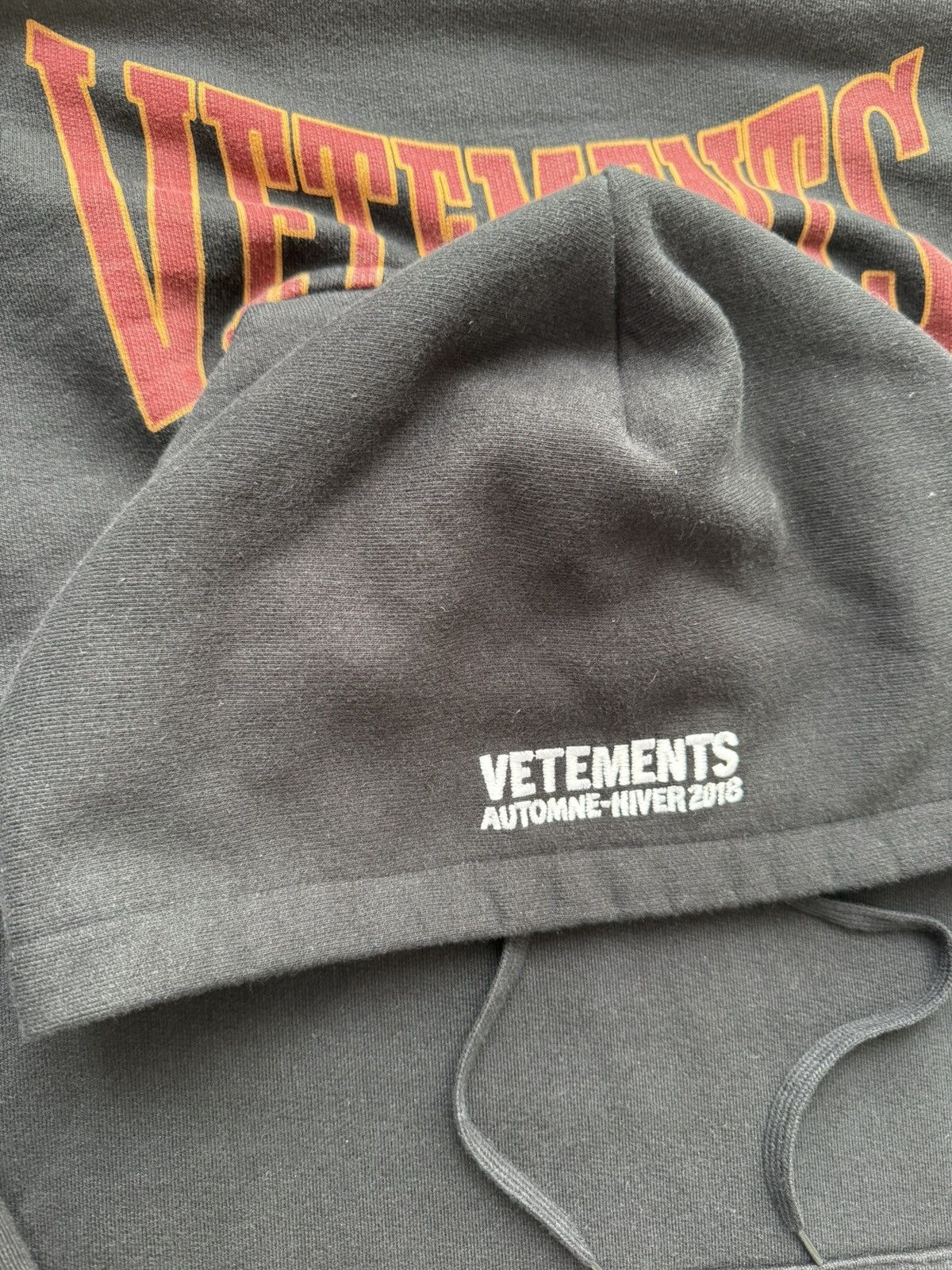 Vetements Vetements aw18 “misplaced” hoodie by demna gvasalia Size US S / EU 44-46 / 1 - 5 Thumbnail