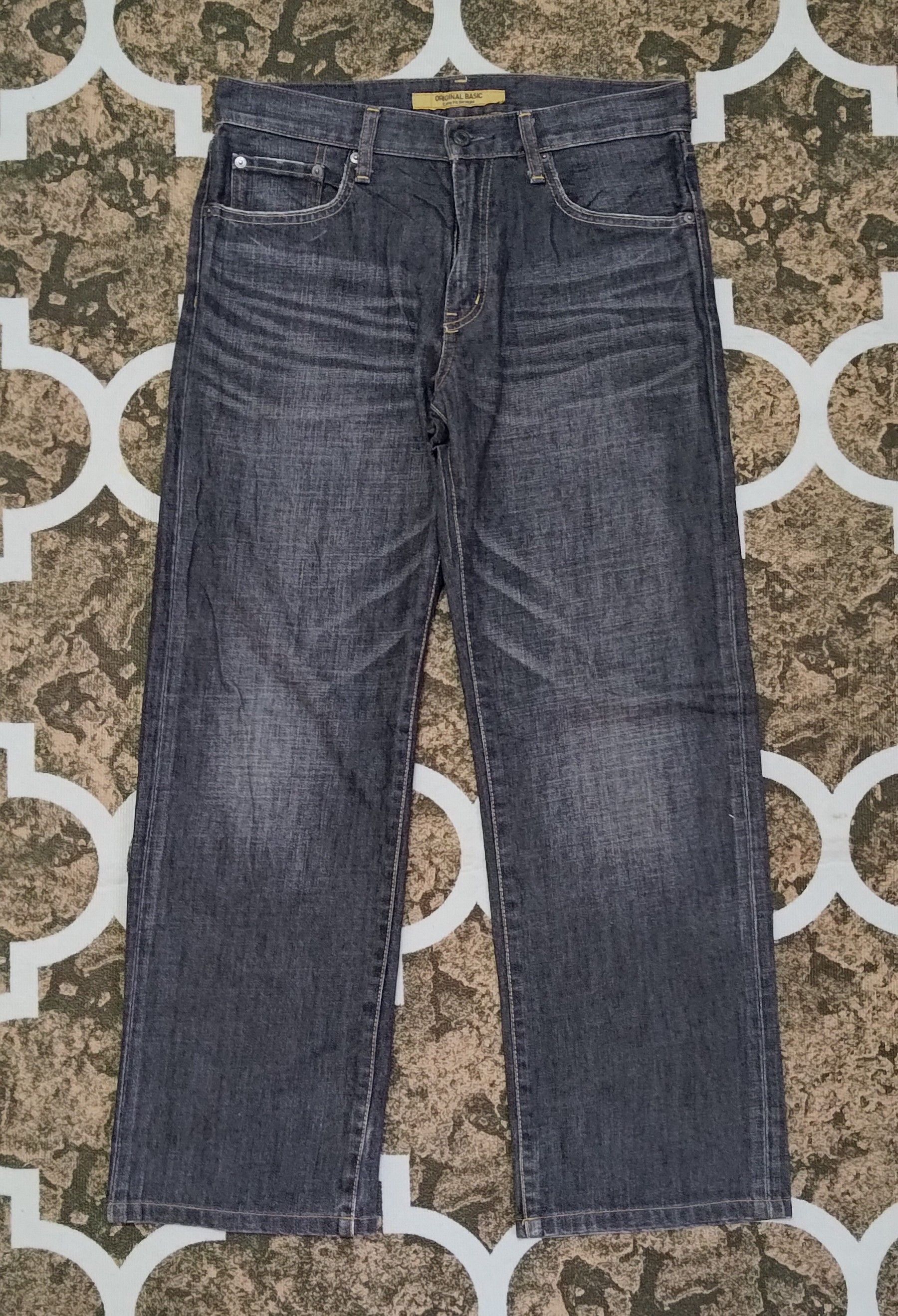 Uniqlo Original Basic Uniqlo Jeans Size US 32 / EU 48 - 1 Thumbnail