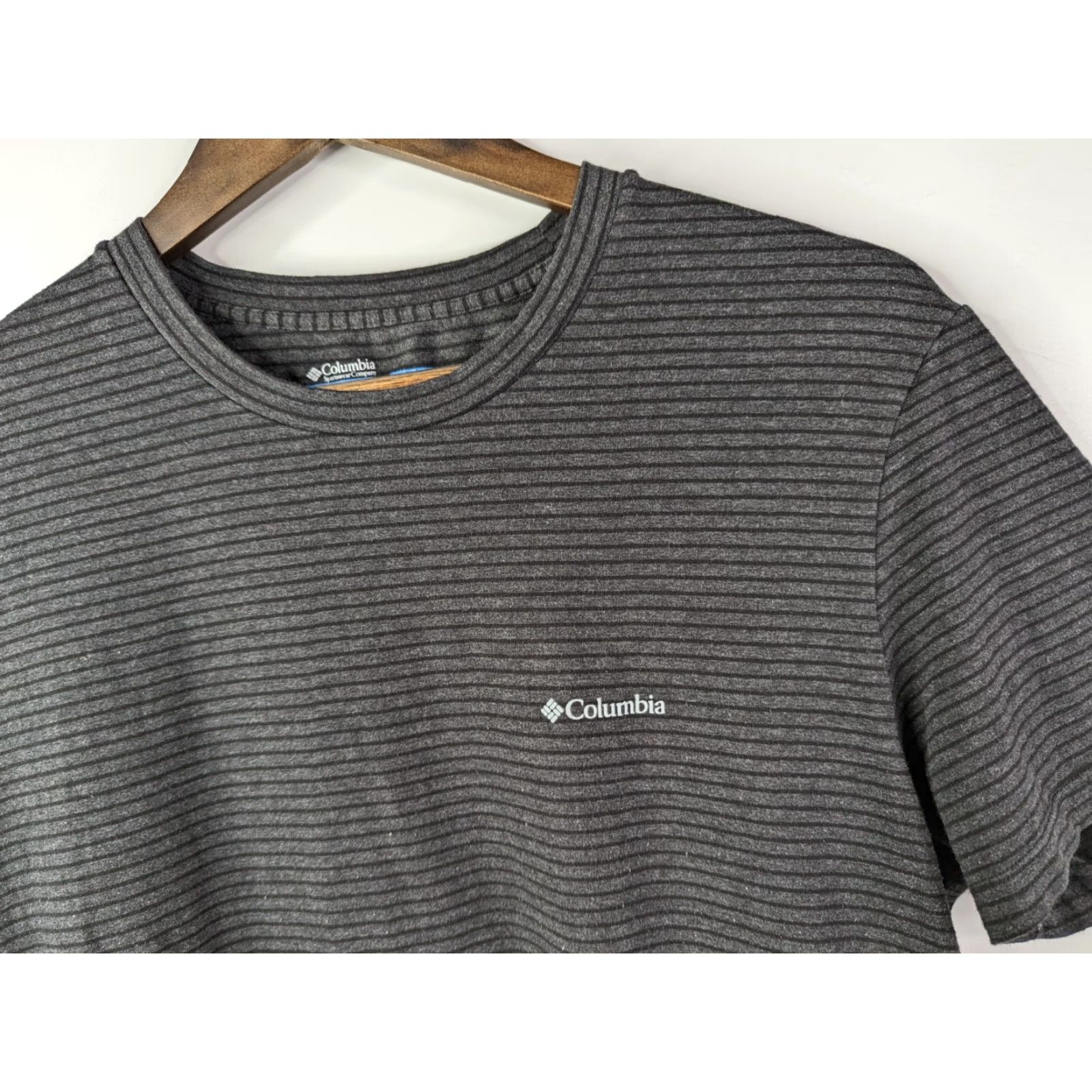 Vintage Columbia T-Shirt Men's M Short Sleeve Dark Gray Striped Crew Neck Logo Tagless Cotton Blend Size US M / EU 48-50 / 2 - 2 Thumbnail