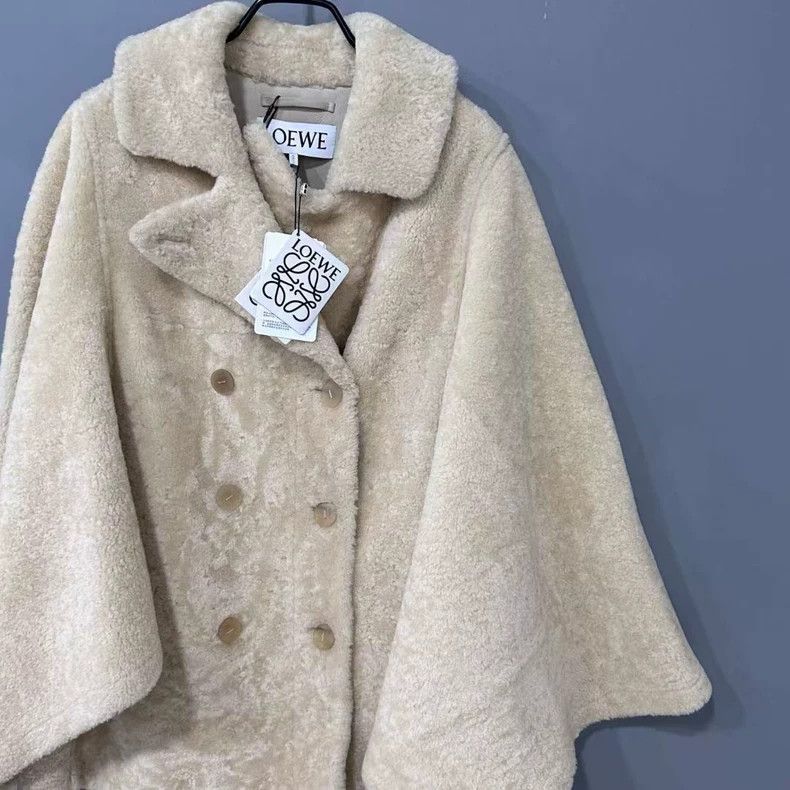 Loewe LOEWE Off-white Teddy cloak shawl Size 4XL / US 24-26 - 1 Thumbnail