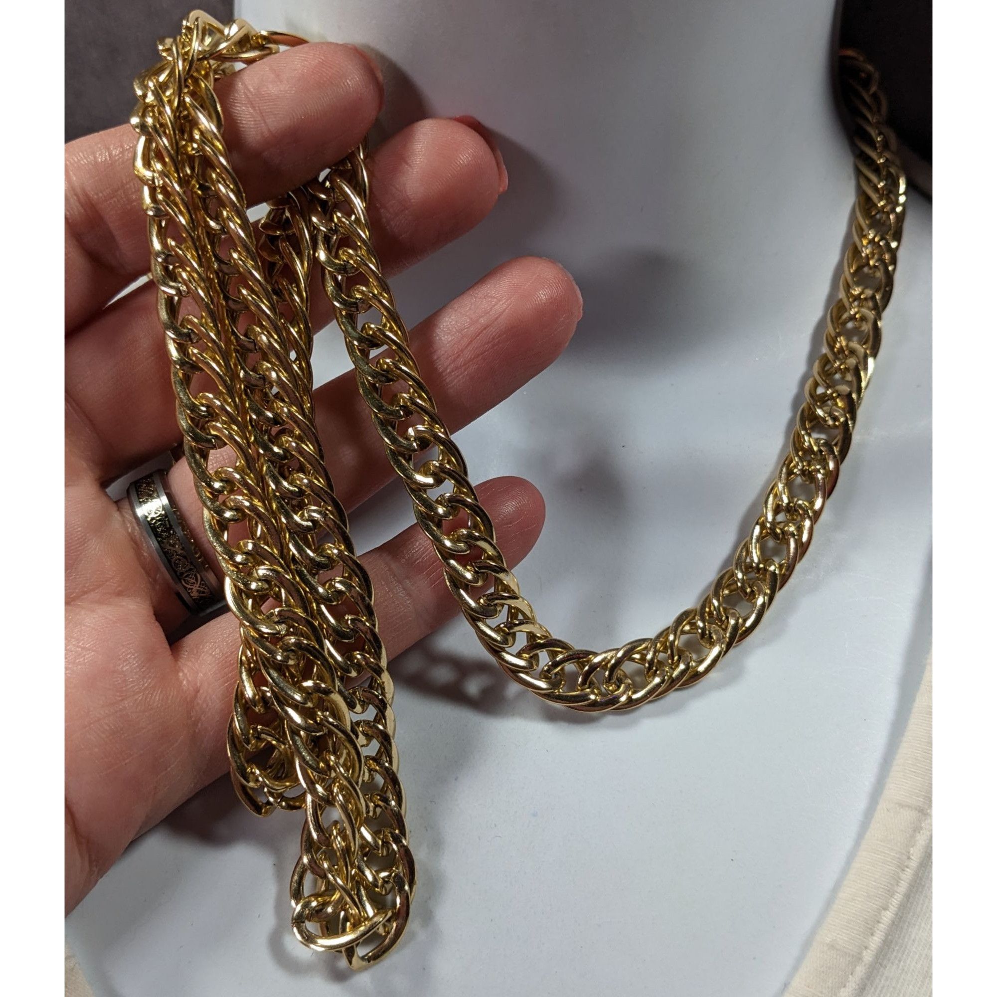 Other Classic Lightweight Bright Gold Tone Chain Necklace Size ONE SIZE - 3 Thumbnail