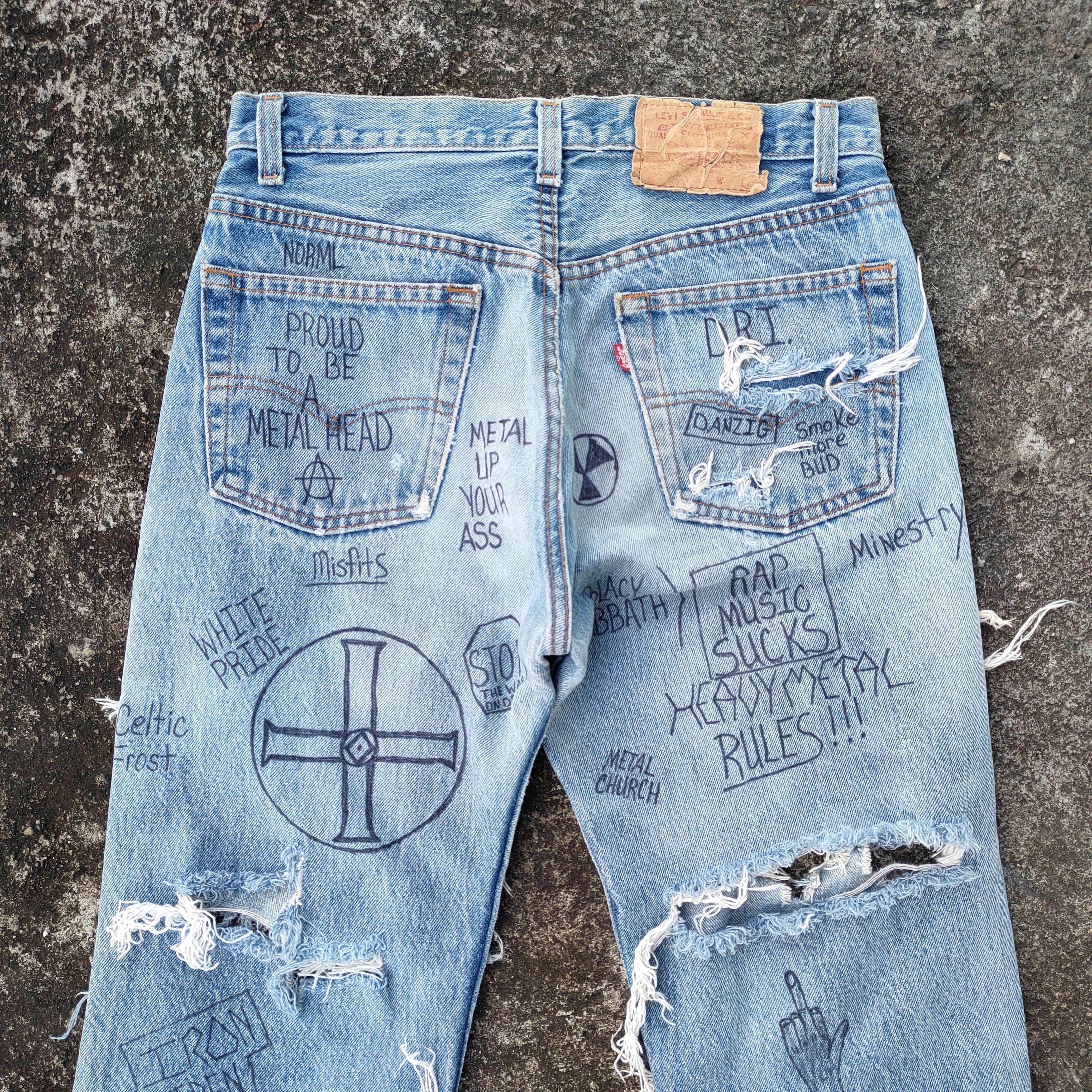 Levi's Vintage Clothing VINTAGE LEVI'S 501 BUTTON FLY JEANS RIPPED NAME BAND Size US 30 / EU 46 - 9 Thumbnail