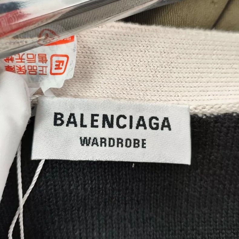 Balenciaga Balenciaga Knitted cardigan sweater full of logo Size US XS / EU 42 / 0 - 2 Thumbnail