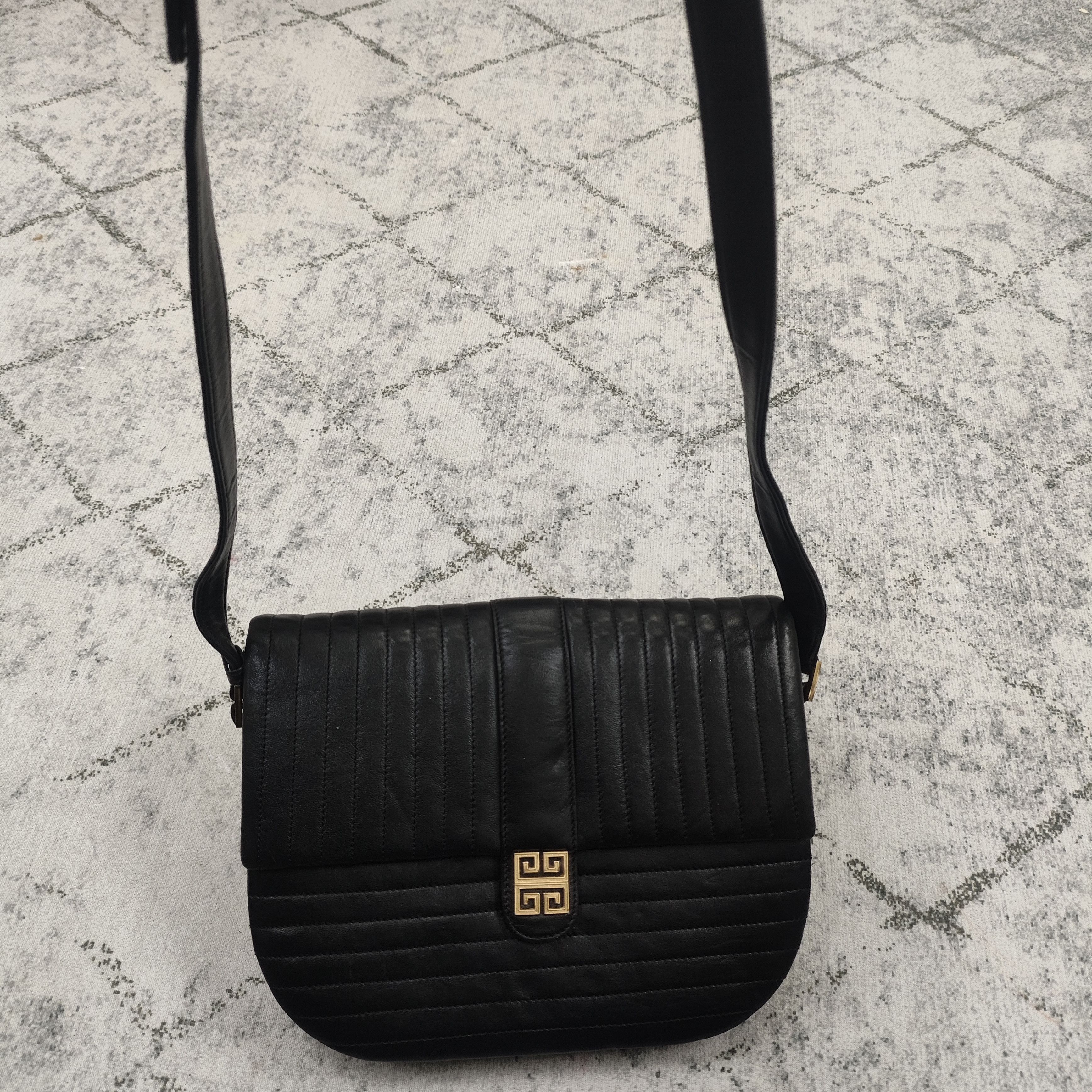 Givenchy × Vintage Vintage Givenchy quilted Lambskin leather Flap crossbody Size ONE SIZE - 10 Thumbnail