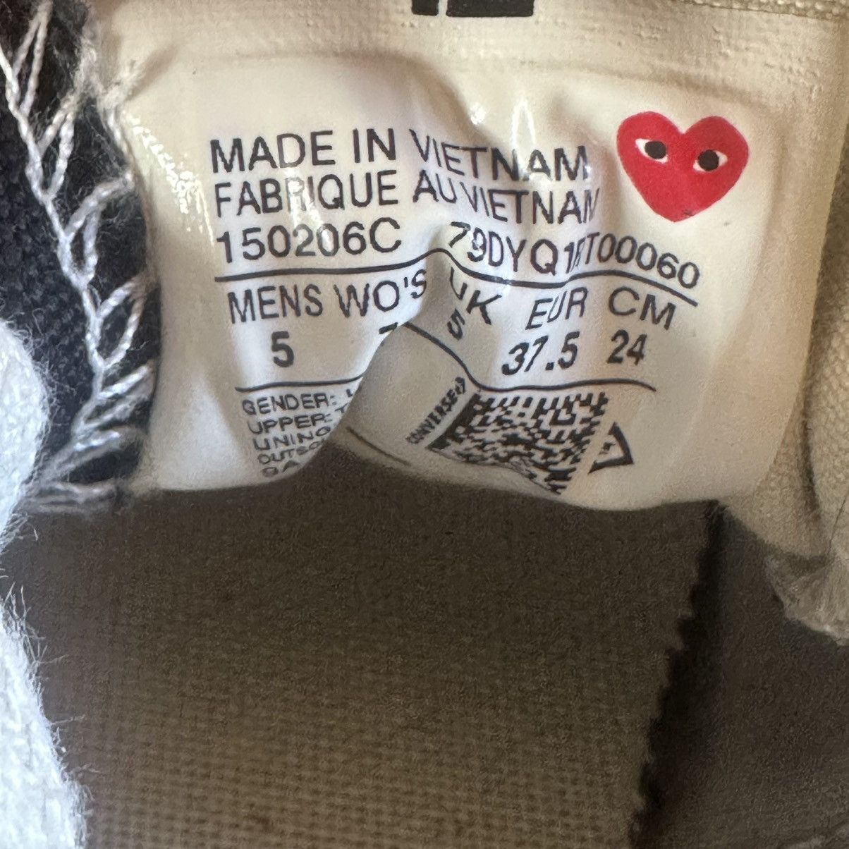 CDG by Comme des Garcons Play Comme des garçons women’s low top sneakers convers Size US 7.5 / IT 37.5 - 11 Thumbnail