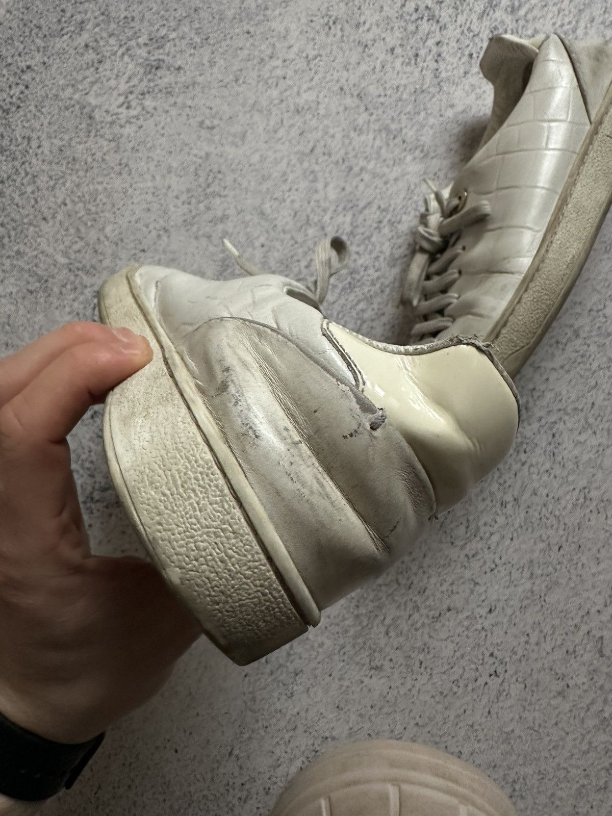 Louis Vuitton Louis Vuitton Women’s Front Row Sneaker White EU 36 Size US 6 / IT 36 - 16 Thumbnail