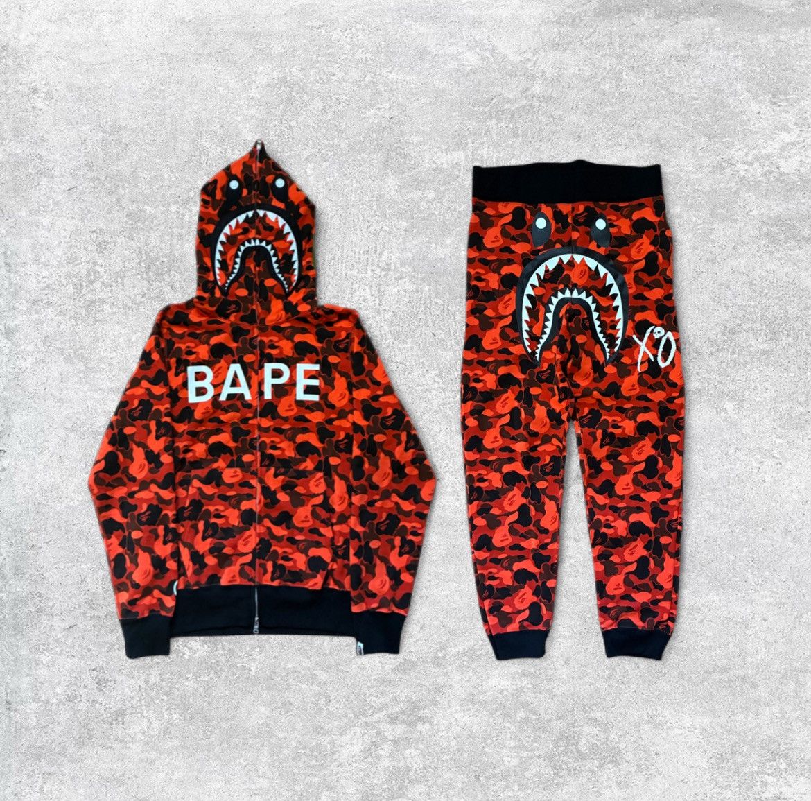 Bape Bape x XO Tracksuit Orange – Size Medium Size US M / EU 48-50 / 2 - 1 Thumbnail