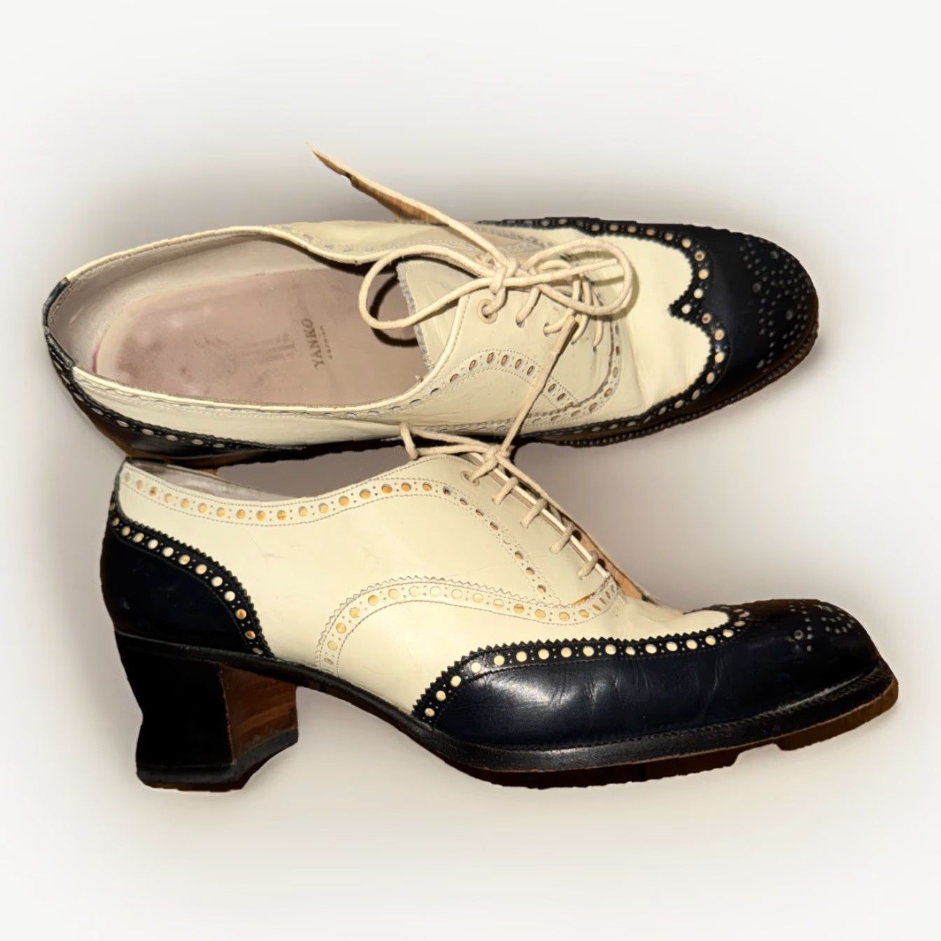 Vintage VINTAGE Yanko España Wingtip Dress Shoes Women 9.5 Black & White Leather Heel Pump Brogue Oxford Vintage European Womens Shoes Size L / US 10 / IT 46 - 6 Thumbnail