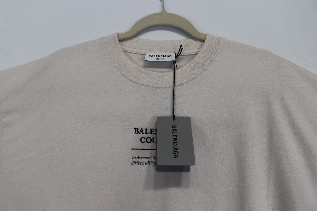 Balenciaga o1rshd1 T-Shirt in Ivory White Size US L / EU 52-54 / 3 - 7 Thumbnail