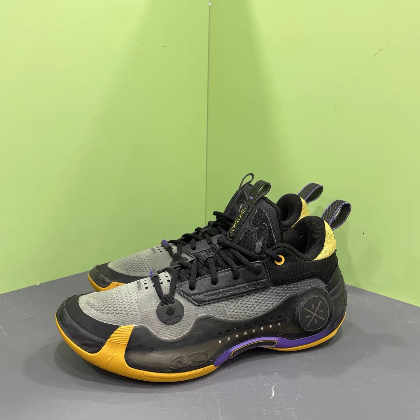 Li-Ning Li-Ning Way of Wade 10 "Lakers" Basketball Shoes K15 Size US 8.5 / EU 41-42 - 1 Thumbnail