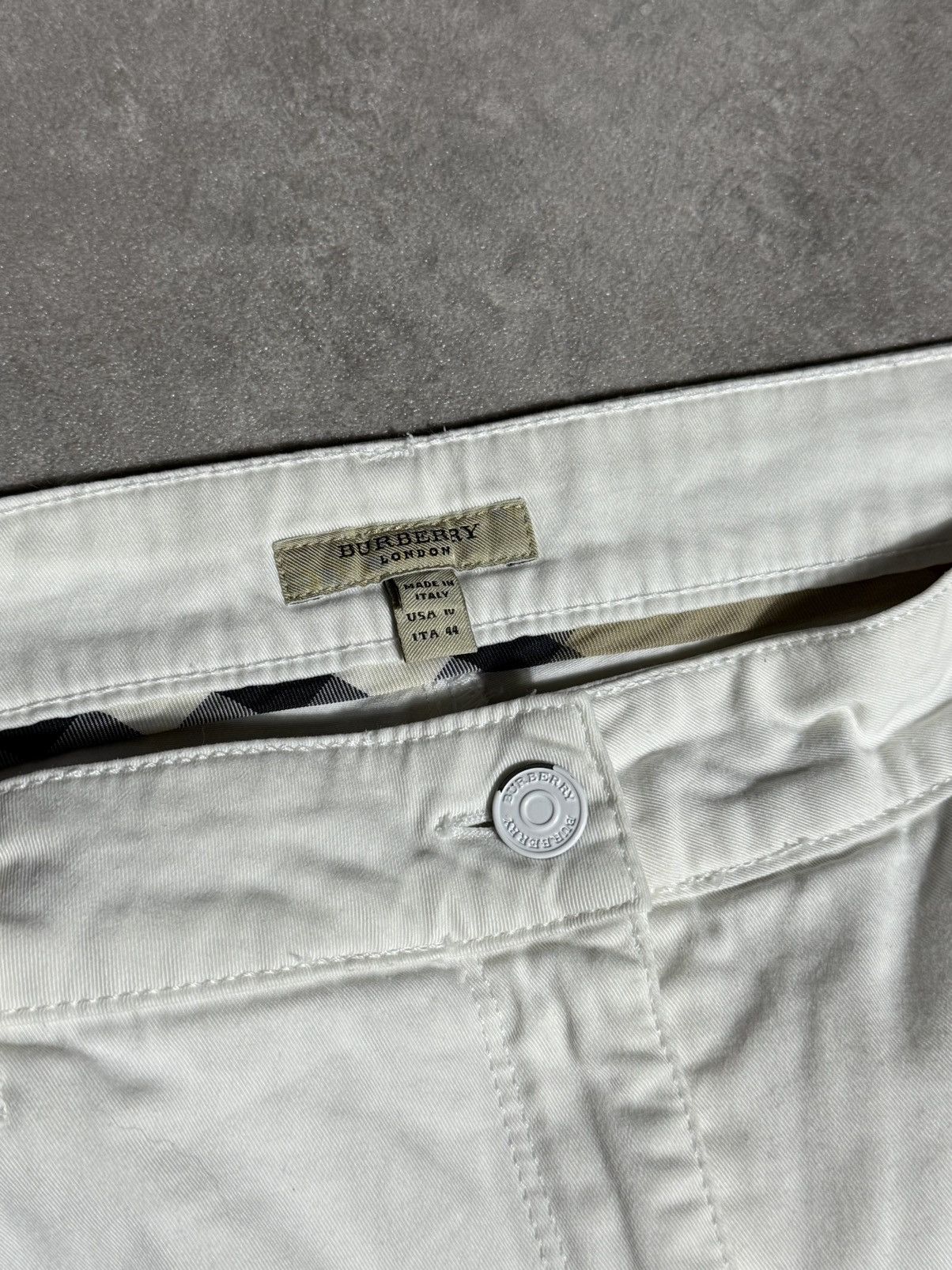 Burberry × Vintage Burberry Vintage Midi Skirt White 90s Size 30" / US 8 / IT 44 - 2 Thumbnail