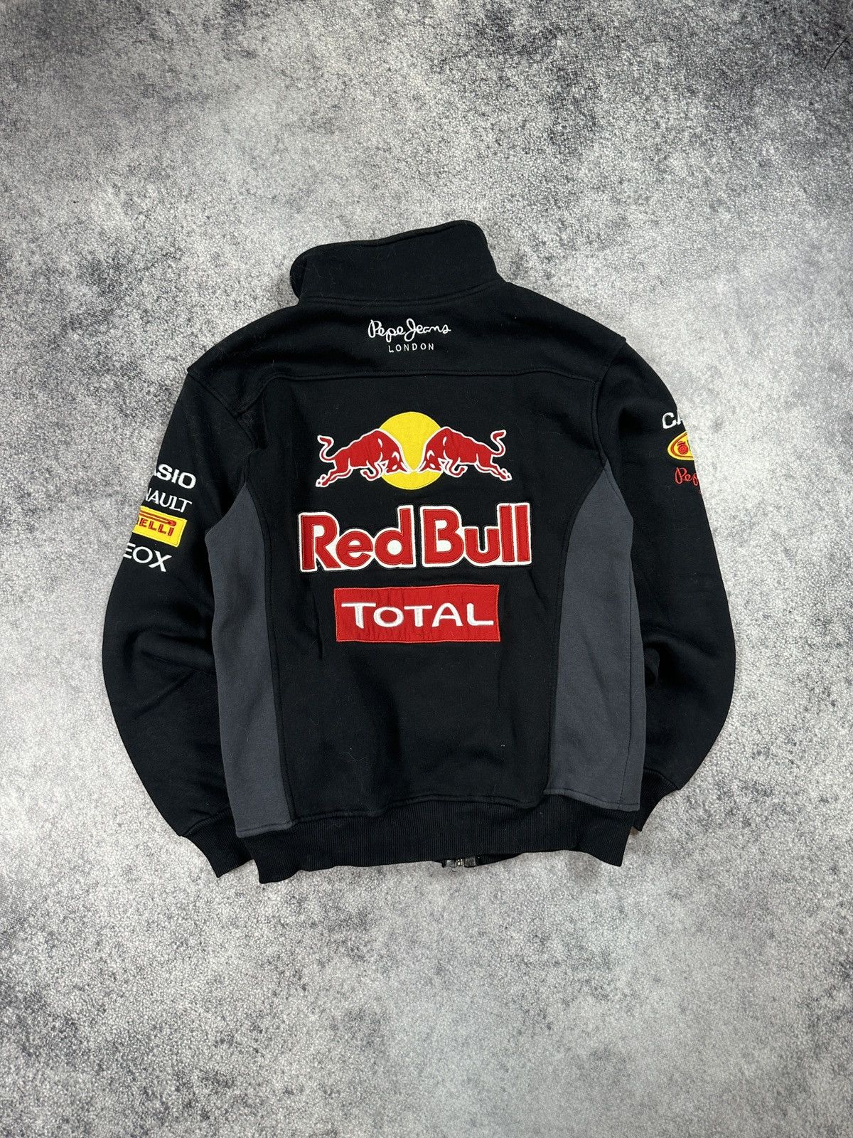 Red Bull Red Bull Pepe Jeans Logo Racing Jacket Formula 1 F-1 Rare M Size US M / EU 48-50 / 2 - 6 Thumbnail