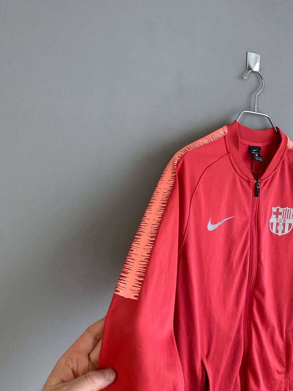 Nike FC Barcelona 2018/19 Football Training Zip Jacket, Size S Size US S / EU 44-46 / 1 - 9 Thumbnail
