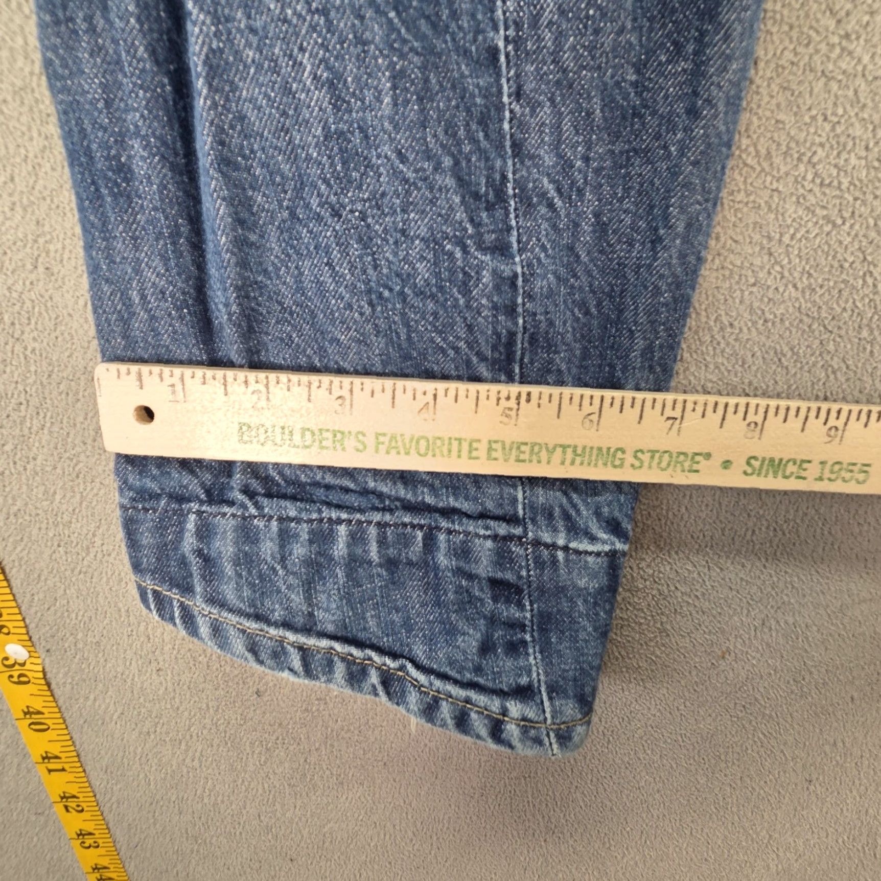 Levi's Levi's Jeans Mens 26x31 Medium Blue 0835 Pockets Vintage Size US 26 / EU 42 - 5 Thumbnail