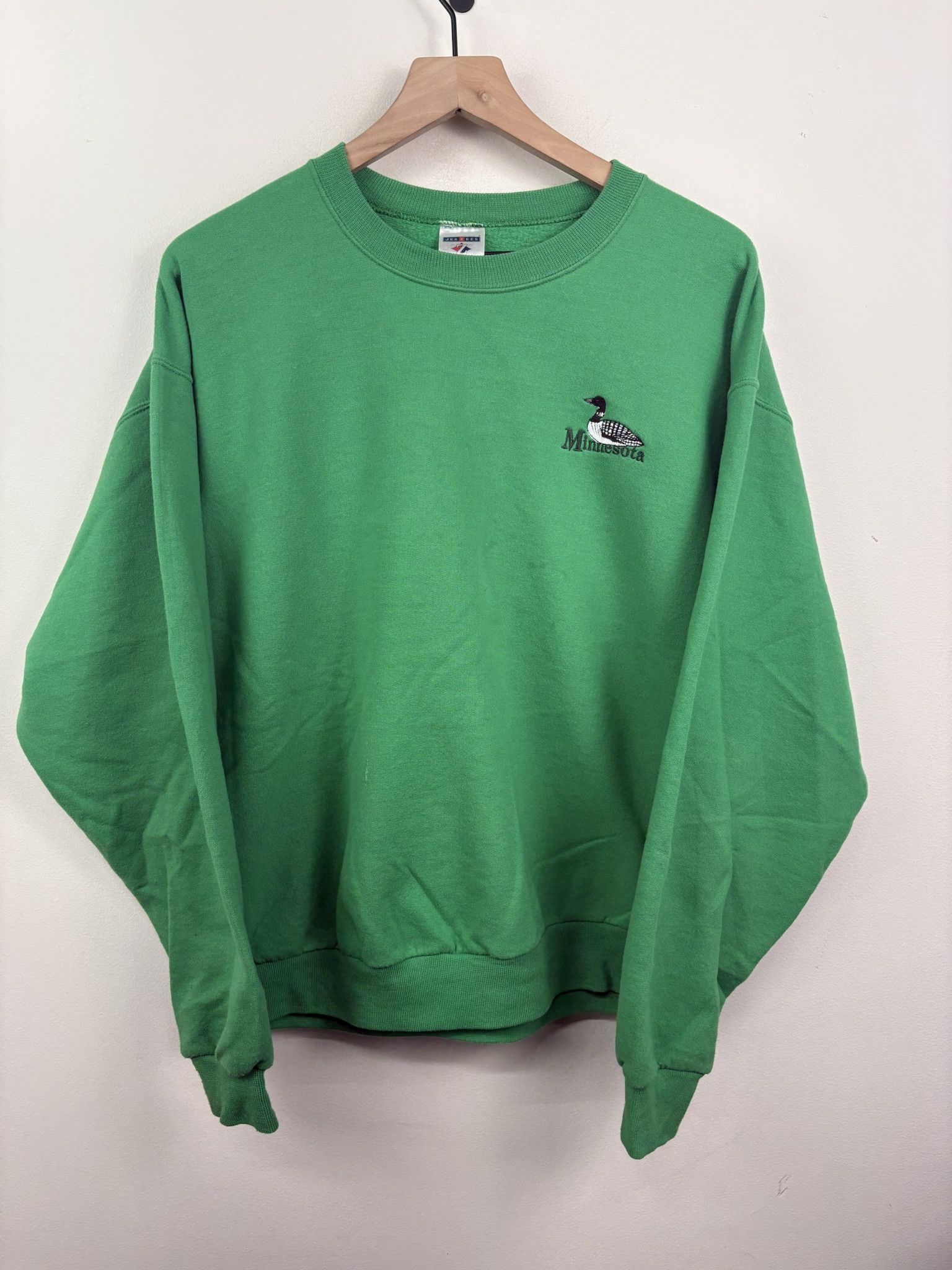 Vintage 90's Jerzees Minnesota Embroidered Loon Green Pullover Crewneck Size L