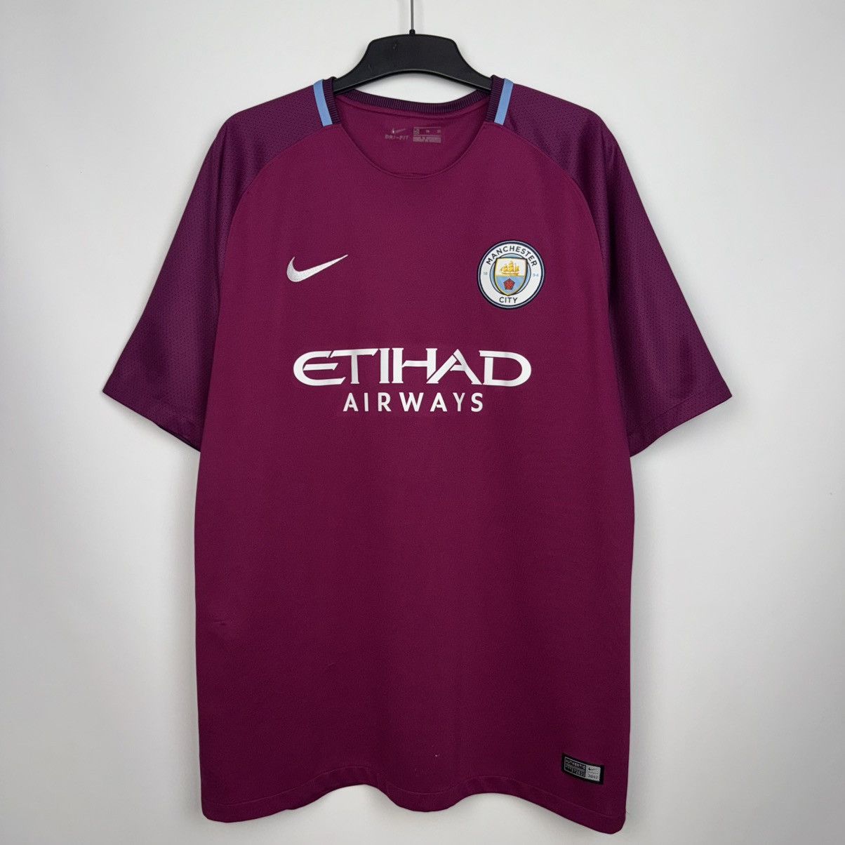 Nike MANCHESTER CITY 2017 2018 AWAY FOOTBALL SHIRT SOCCER JERSEY Size US XL / EU 56 / 4 - 1 Thumbnail