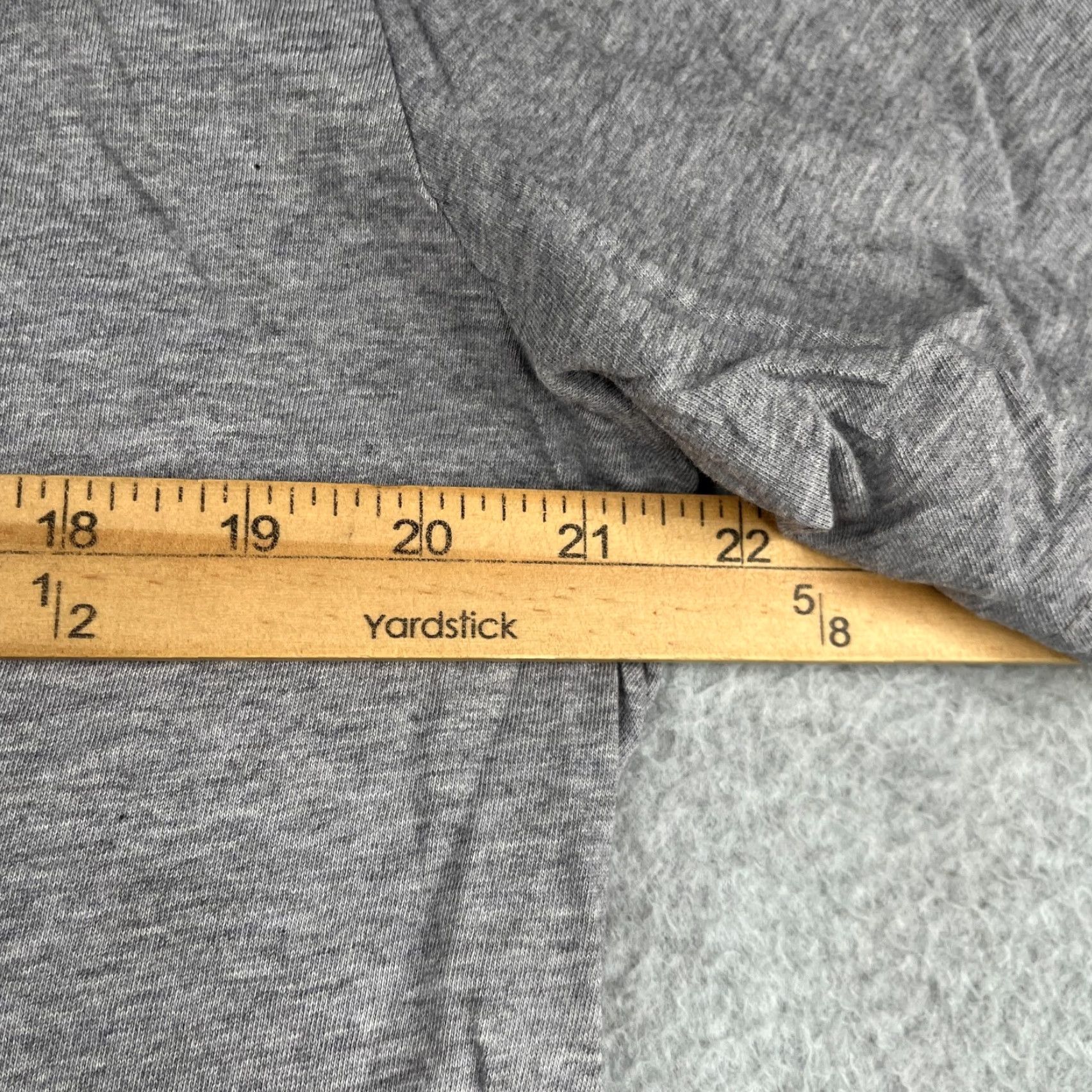 TravisMathew Travis Mathew T-Shirt Large Gray Heather Graphic Print Crew Neck Short Sleeve Size US L / EU 52-54 / 3 - 7 Thumbnail