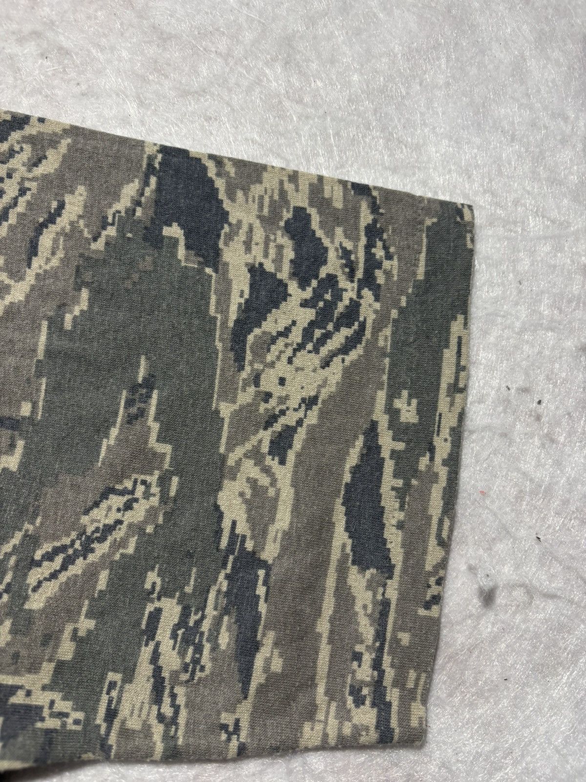 Vintage Vintage Camouflage Tshirt Size US L / EU 52-54 / 3 - 2 Thumbnail