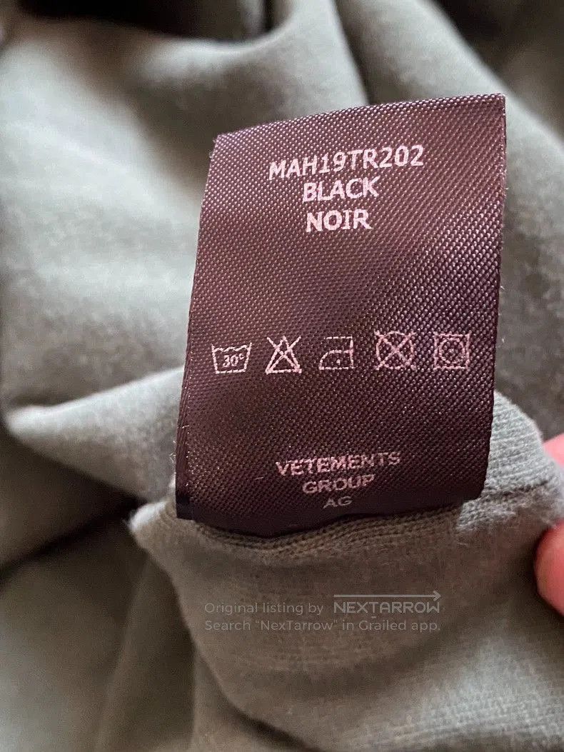Vetements Vetements Logo Long Sleeve Sweatshirt. Size US S / EU 44-46 / 1 - 9 Thumbnail