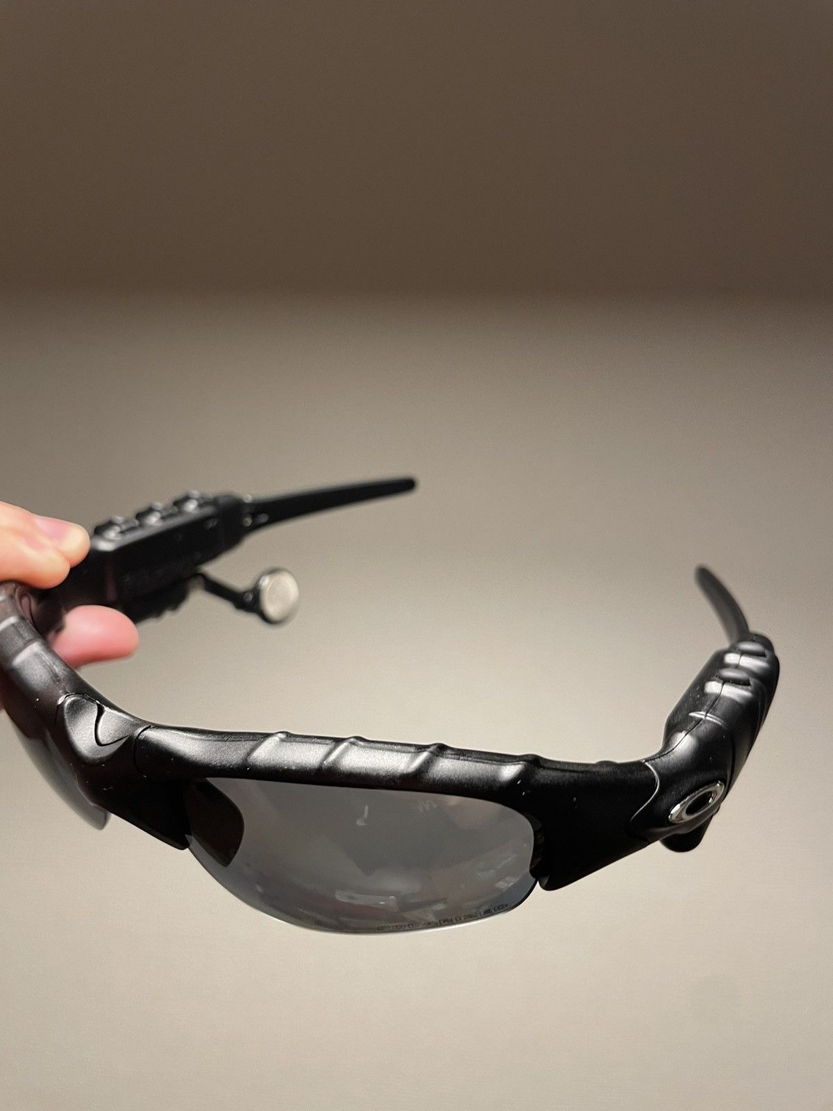 Oakley OAKLEY THUMO 256MB MOTOROLA MP3 SUNGLASSES Size ONE SIZE - 9 Thumbnail